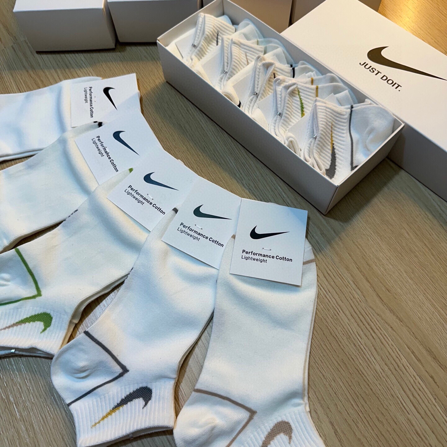  🆕【NIKE · 耐克】新品女款小白袜❗️JUST DOIT. ☑️logo超级nice❗️火爆全网，