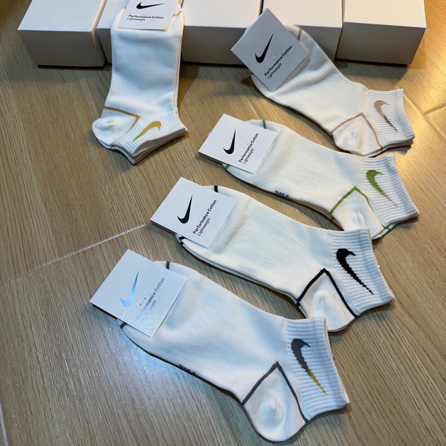  🆕【NIKE · 耐克】新品女款小白袜❗️JUST DOIT. ☑️logo超级nice❗️火爆全网，