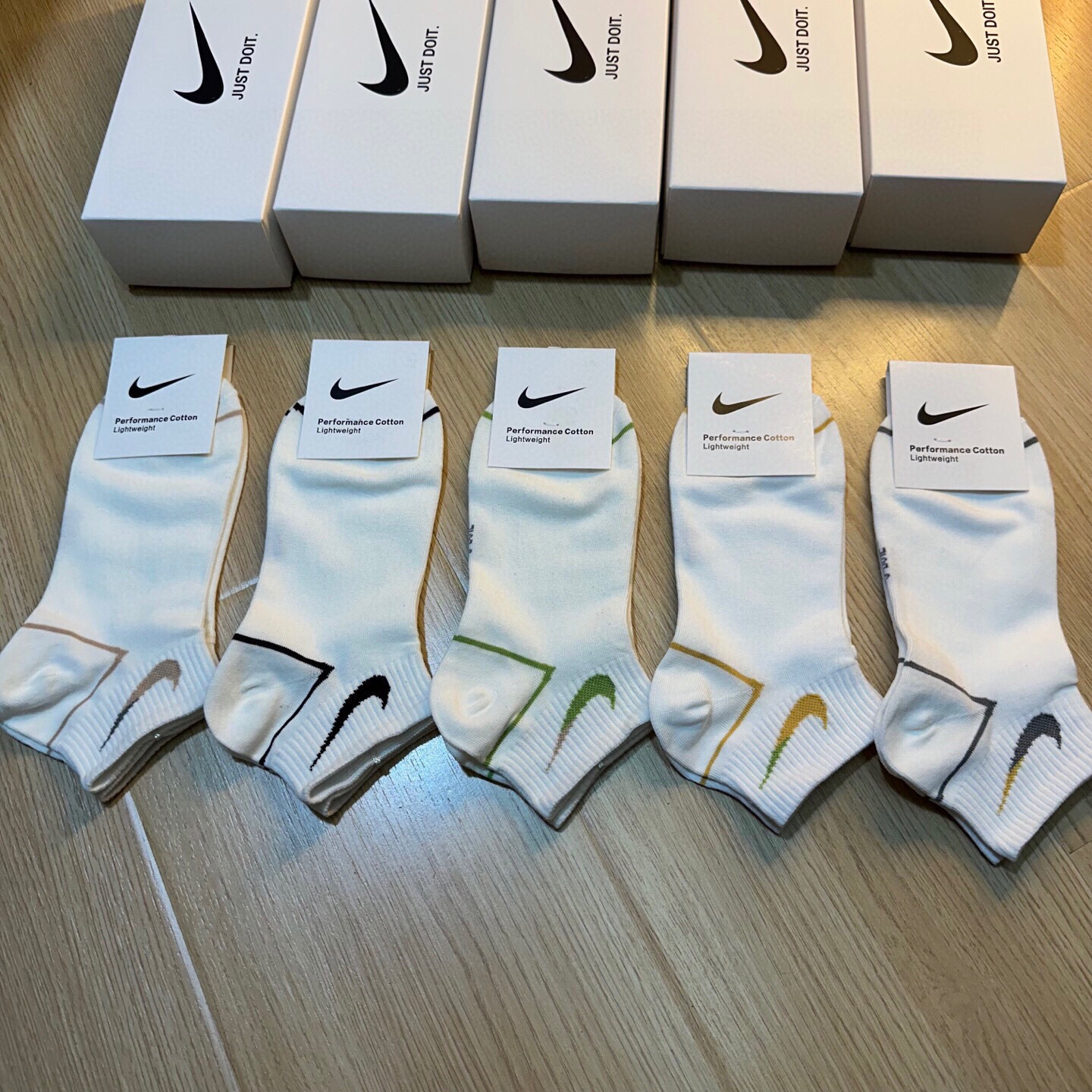  🆕【NIKE · 耐克】新品女款小白袜❗️JUST DOIT. ☑️logo超级nice❗️火爆全网，