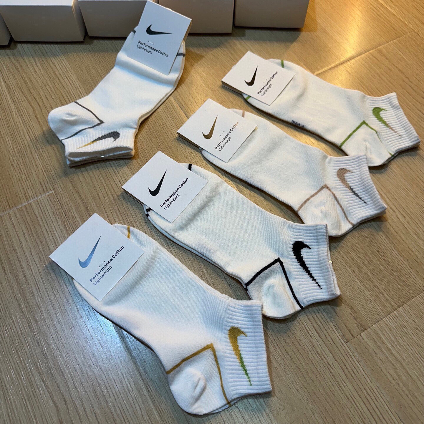  🆕【NIKE · 耐克】新品女款小白袜❗️JUST DOIT. ☑️logo超级nice❗️火爆全网，