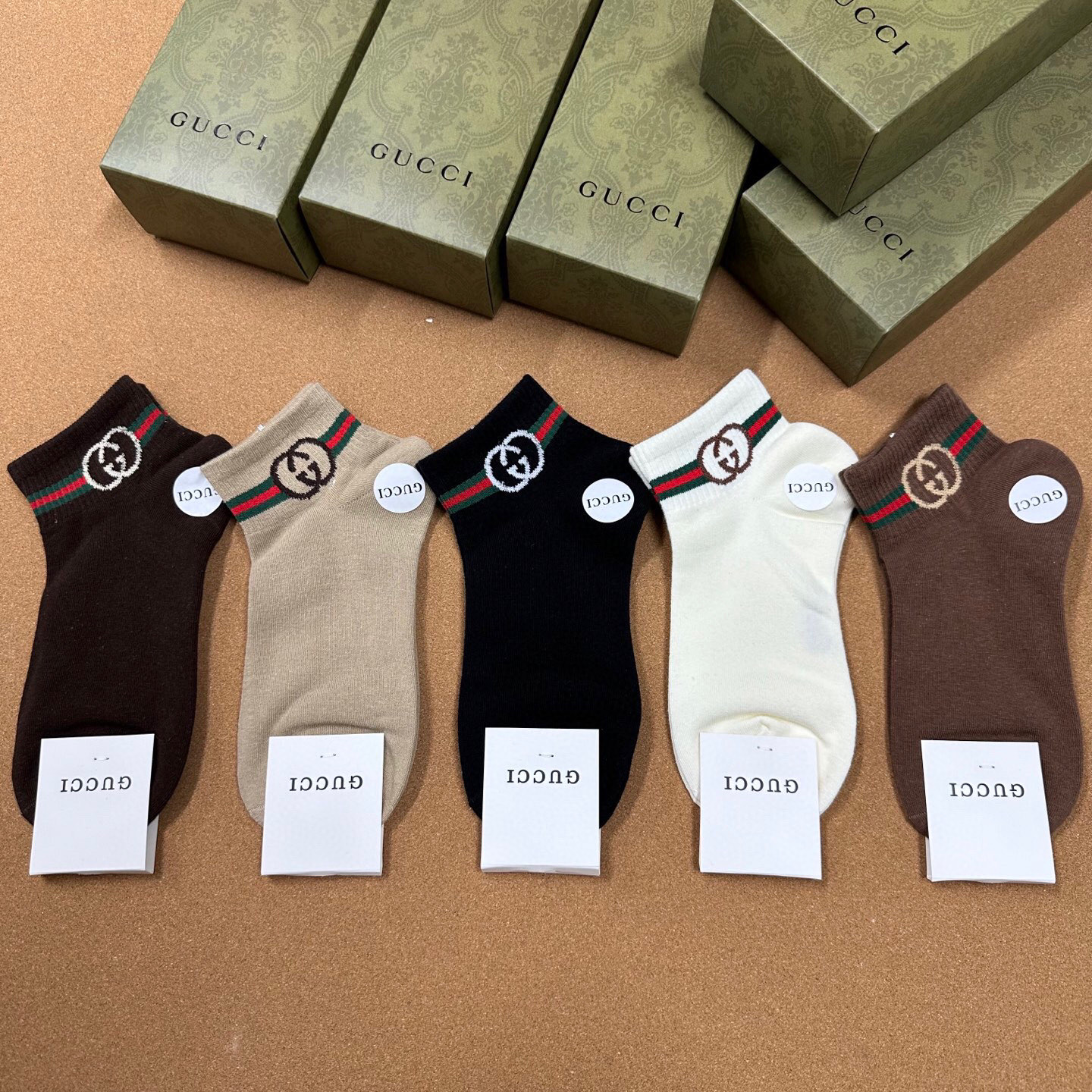  🆕Gucci · 古奇❗️G家新品短袜❗️【一盒五双】提花经典标志，超级nice，实物超漂亮，超火爆小