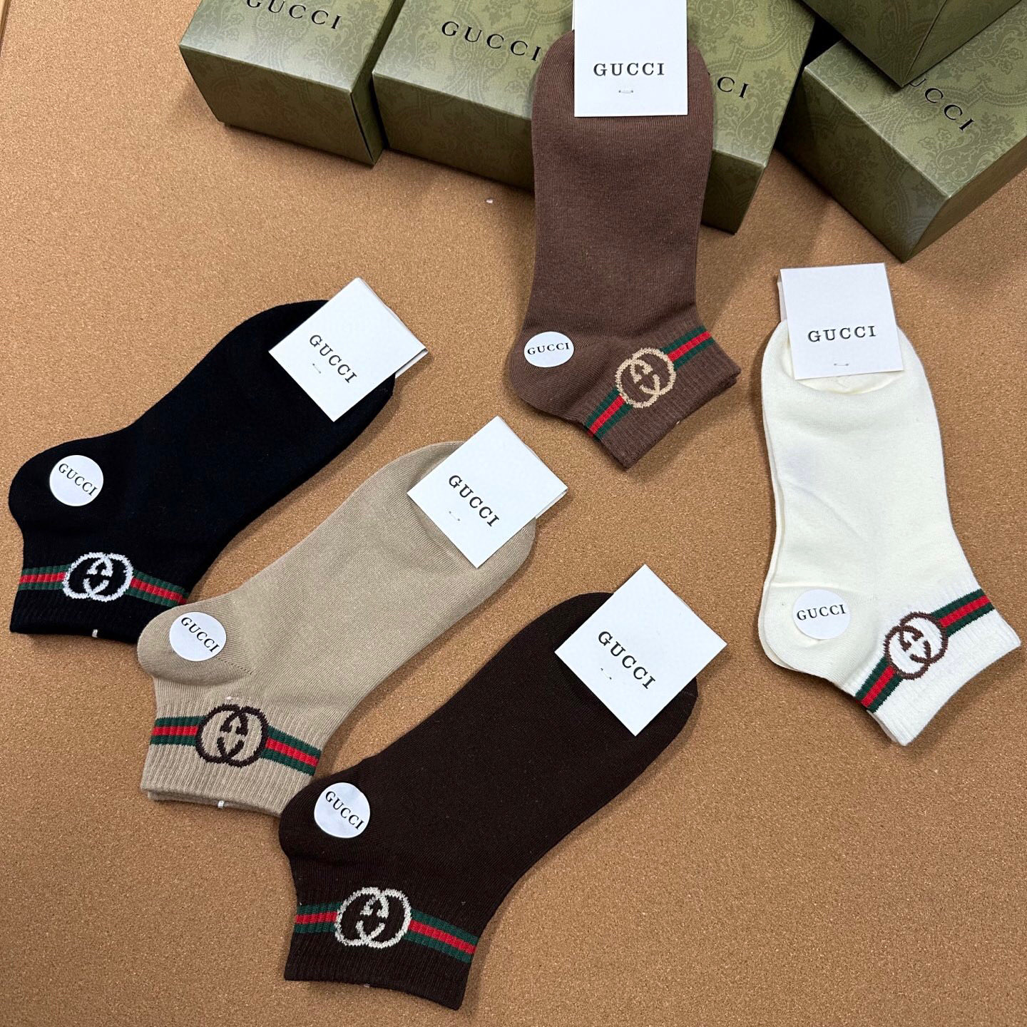  🆕Gucci · 古奇❗️G家新品短袜❗️【一盒五双】提花经典标志，超级nice，实物超漂亮，超火爆小