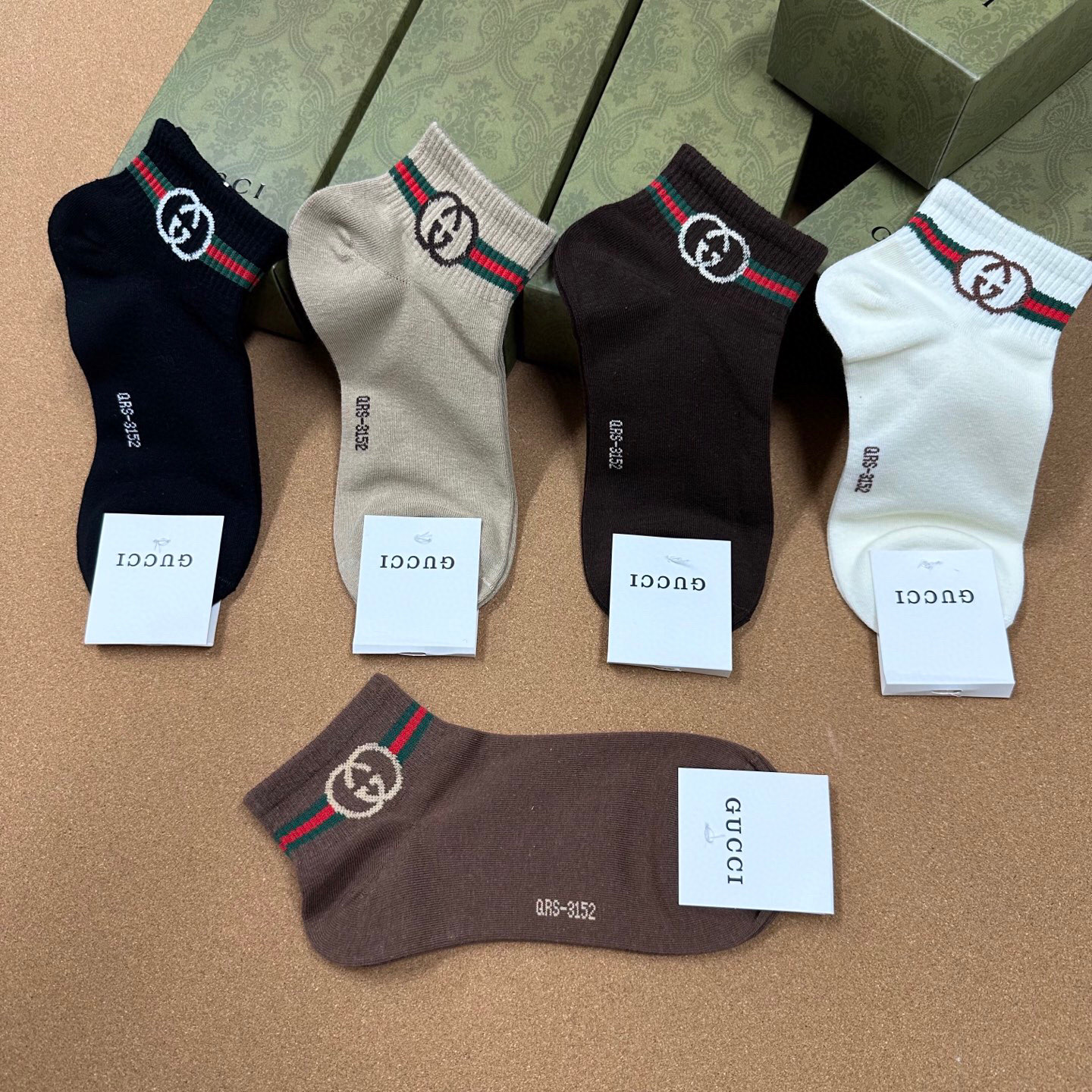  🆕Gucci · 古奇❗️G家新品短袜❗️【一盒五双】提花经典标志，超级nice，实物超漂亮，超火爆小
