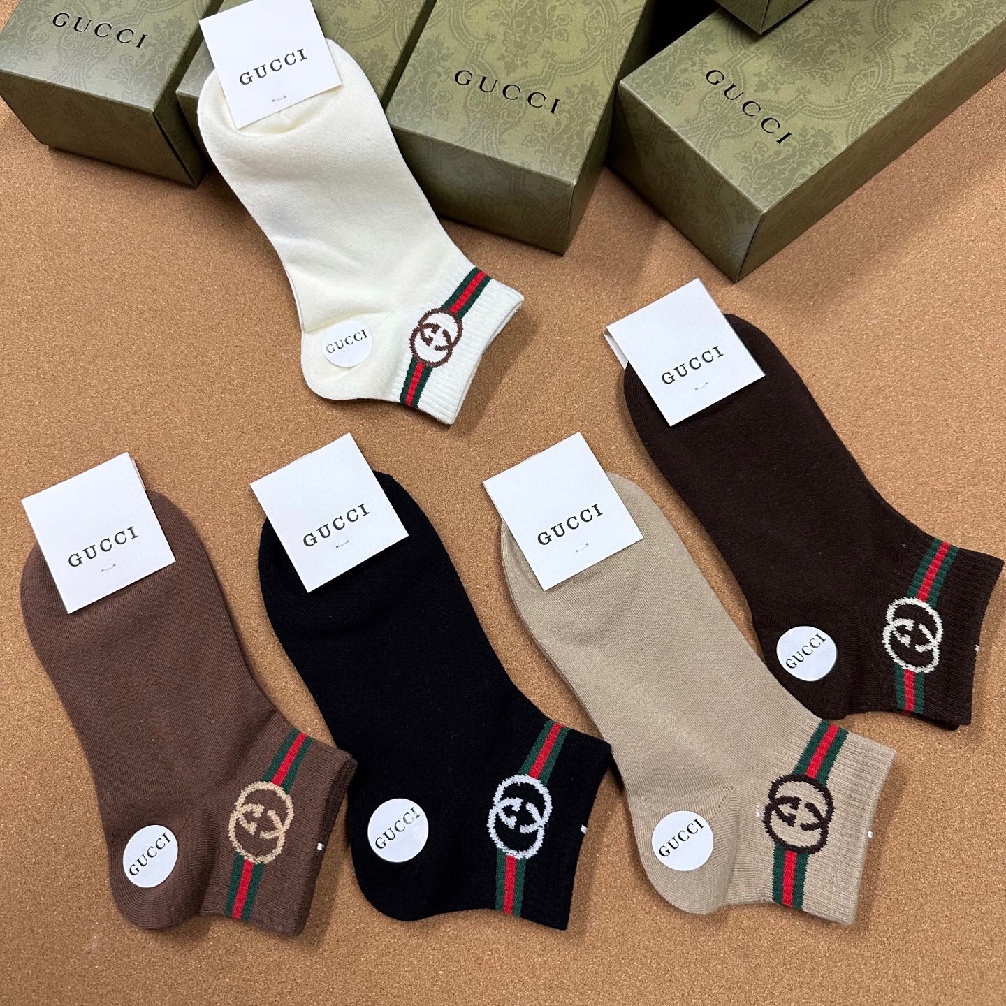  🆕Gucci · 古奇❗️G家新品短袜❗️【一盒五双】提花经典标志，超级nice，实物超漂亮，超火爆小
