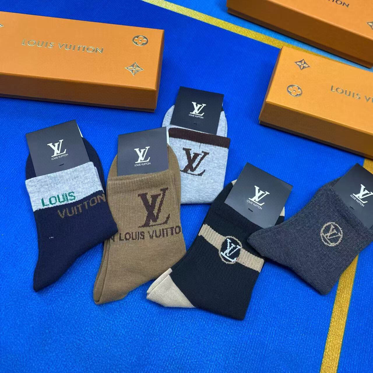  🆕Louis Vuitton · 路易威登❗️驴家新品男款袜子❗️【一盒五双】驴家经典logo，纯棉材
