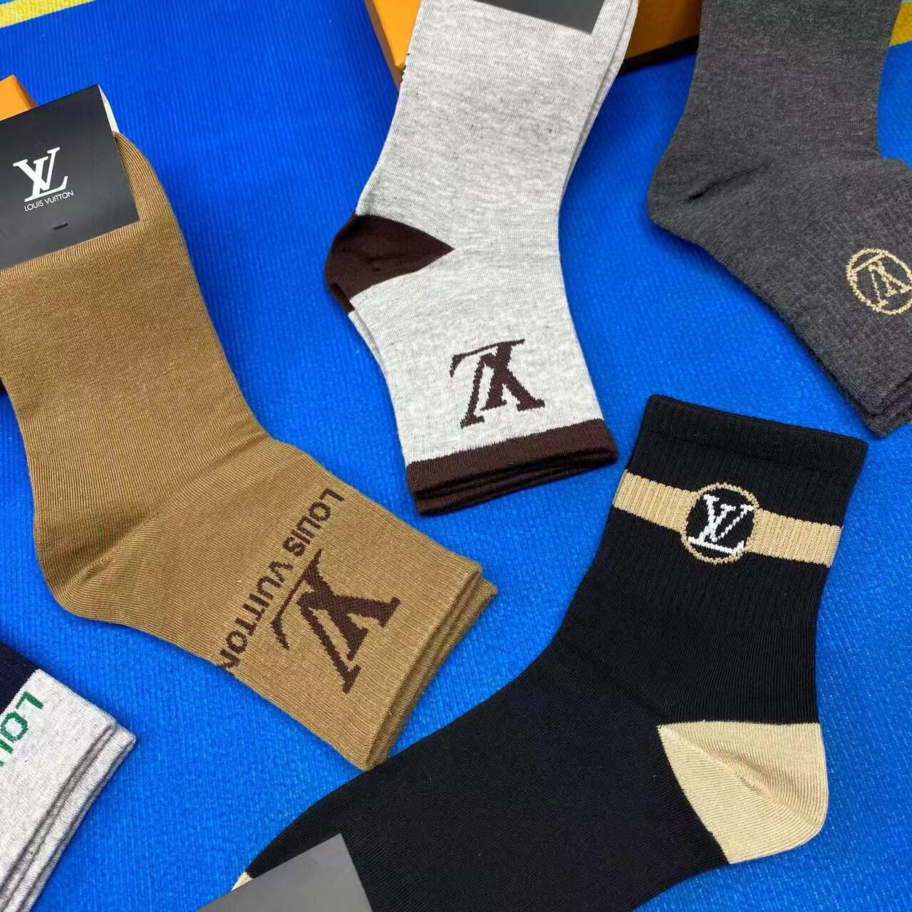  🆕Louis Vuitton · 路易威登❗️驴家新品男款袜子❗️【一盒五双】驴家经典logo，纯棉材