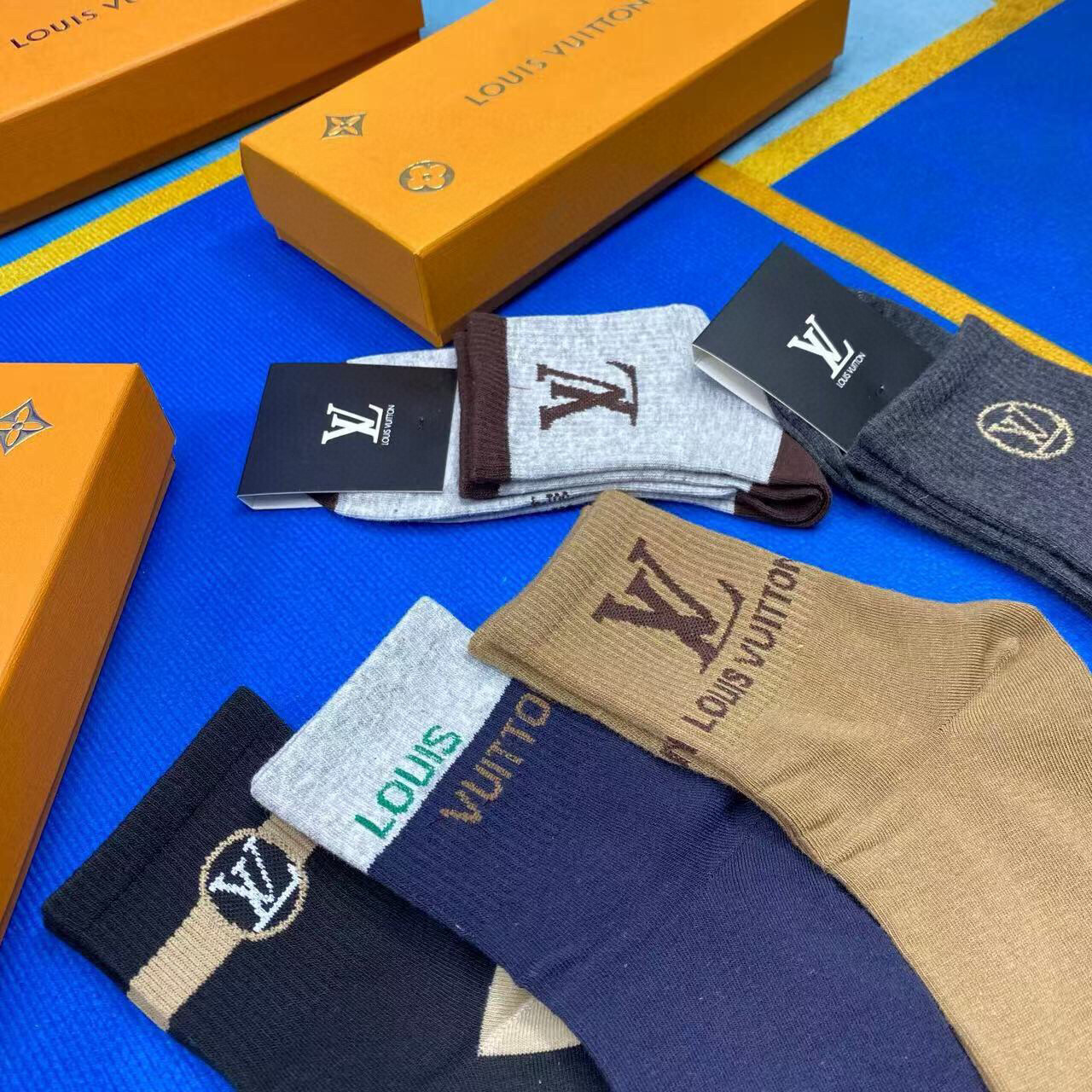  🆕Louis Vuitton · 路易威登❗️驴家新品男款袜子❗️【一盒五双】驴家经典logo，纯棉材
