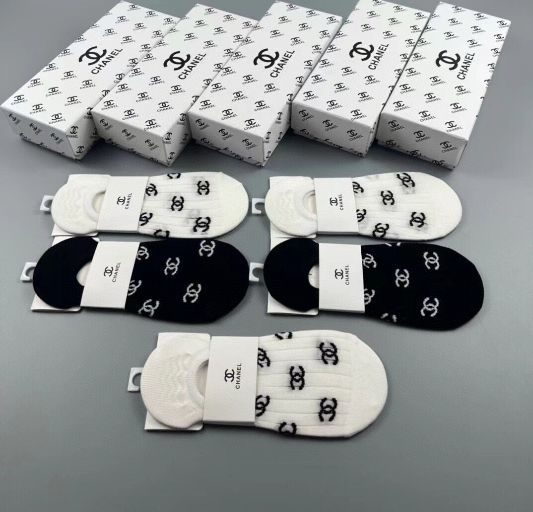  🆕Chanel · 香奈儿❗️小香新品女款隐形袜子❗️【一盒五双】提花经典标志，纯棉材质，超舒适超美腻
