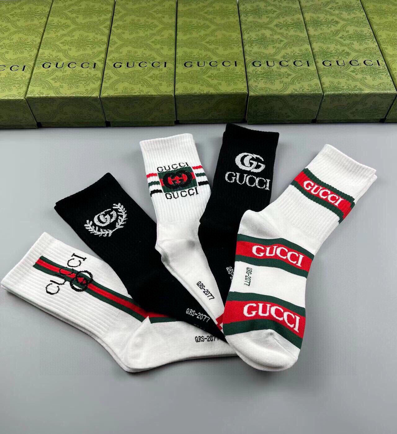  🆕Gucci · 古奇❗️大G家新品高筒袜子❗️【一盒五双】经典双G标志特显高大上，纯棉材质，透气舒适