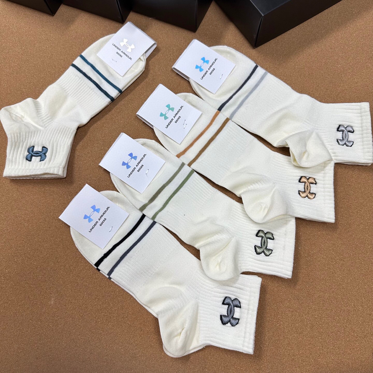  🆕【Under Armour · 安德玛】❗️火爆全网小单品，绝对是你这个春夏的搭配神器❗️ins今年