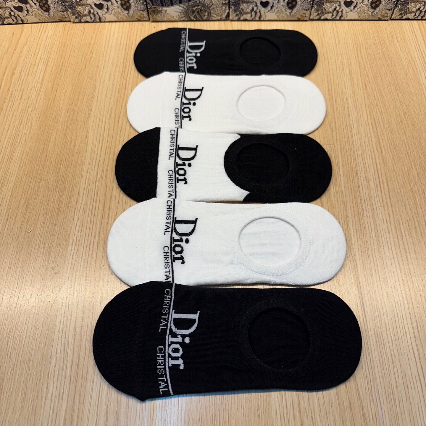  🆕Dior · 迪奥❗️D家新品女款隐形袜子❗️【一盒五双】提花经典字母标志，纯棉材质，超舒适超美腻❗