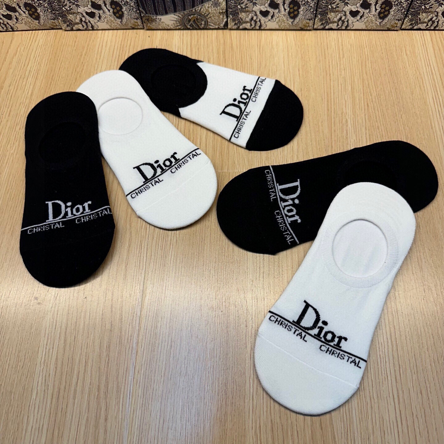  🆕Dior · 迪奥❗️D家新品女款隐形袜子❗️【一盒五双】提花经典字母标志，纯棉材质，超舒适超美腻❗