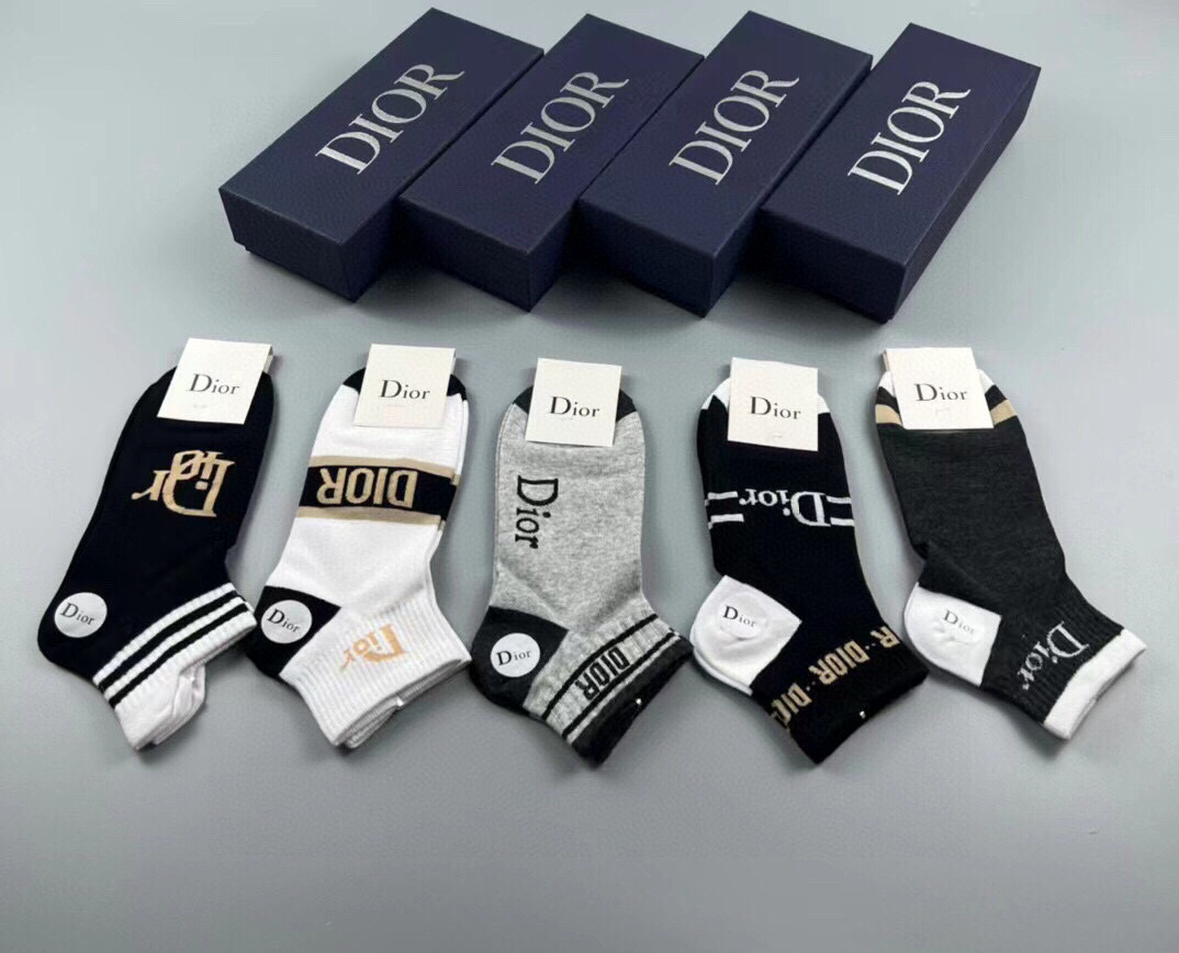  🆕Dior · 迪奥❗️D家新品男款袜子❗️【一盒五双】提花品牌logo，简单大气，实物超漂亮，经超火