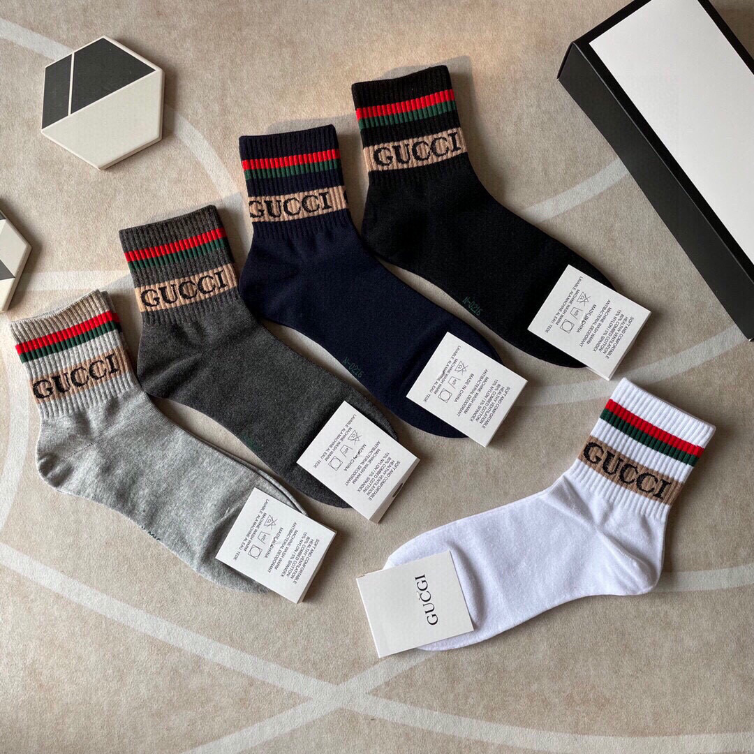  🆕Gucci · 古奇❗️大G家新品男款短筒袜子❗️【一盒五双】红绿条搭配品牌全称logo，特显高大上