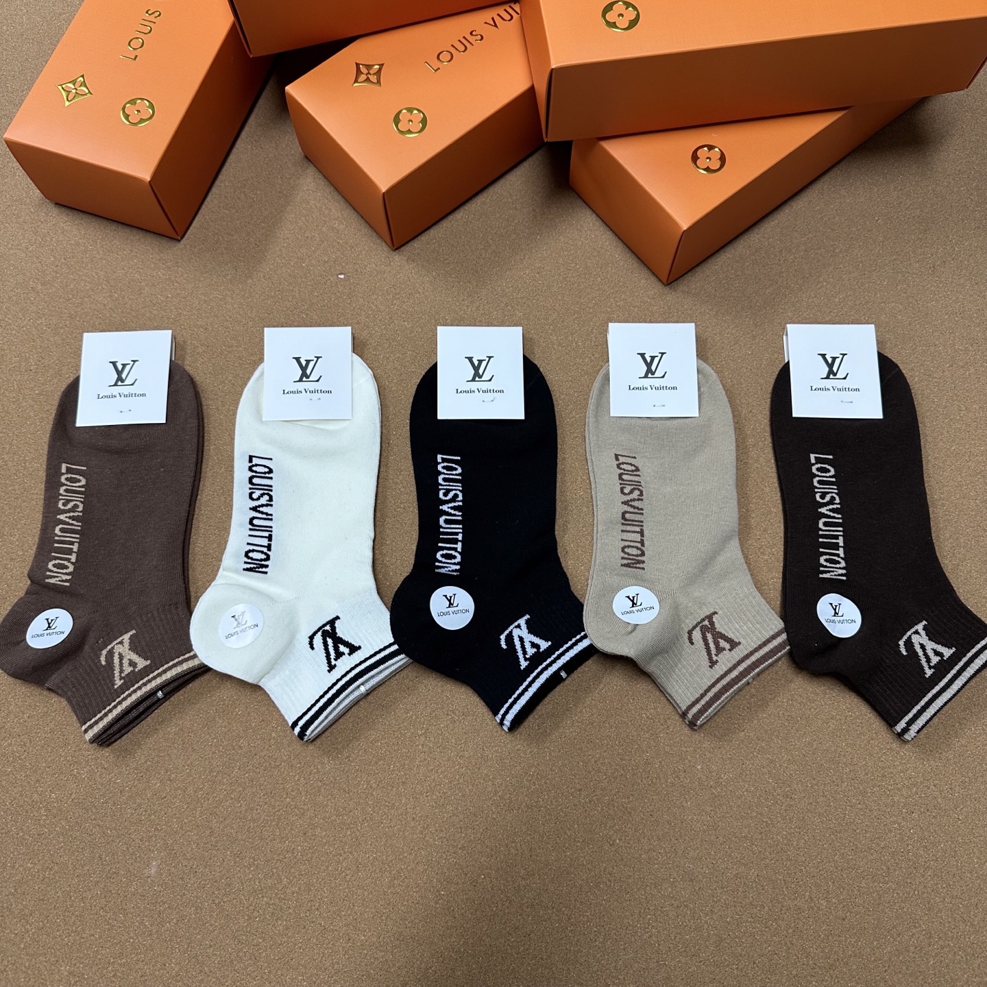 NO:351279,Louis Vuitton · Louis Vuitton donkey new products for women's socks [one box and five pairs] jacquard donkey's classic logo, made of pure cotton, breathable and comfortable, super nice super popular small items, big brands go out on the street, trendy people must have super easy to match socks, stockings, socks, louis vuitton, louis vuitton, louis vuitton, louis vuitton, louis vuitton, louis vuitton, louis vuitton, louis vuitton, louis vuitton, socks19860909 Louis Vuitton · 路易威登驴家新品女款袜子【一盒五双】提花驴家经典logo,纯棉材质制造,透气舒适,超级nice超火爆小单品,大牌出街,潮人必备超好搭袜子,丝袜,袜子,louis vuitton,louis vuitton,louis vuitton,louis vuitton,socks,accessory