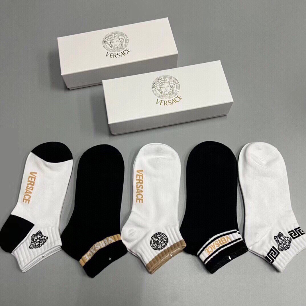 NO:354376,Versace · Versace new men's socks [one box and five pairs] pure cotton material woven, super soft and comfortable, classic jacquard logo, ins super popular small items, big brands go out on the street, trendy people must have super easy to match socks, stockings, socks, versace, versace, socks19860909 Versace · 范思哲新品男款袜子【一盒五双】纯棉材质织造,超柔软舒适,提花经典logo,ins超火爆小单品,大牌出街,潮人必备超好搭袜子,丝袜,袜子,versace,versace,socks,accessory
