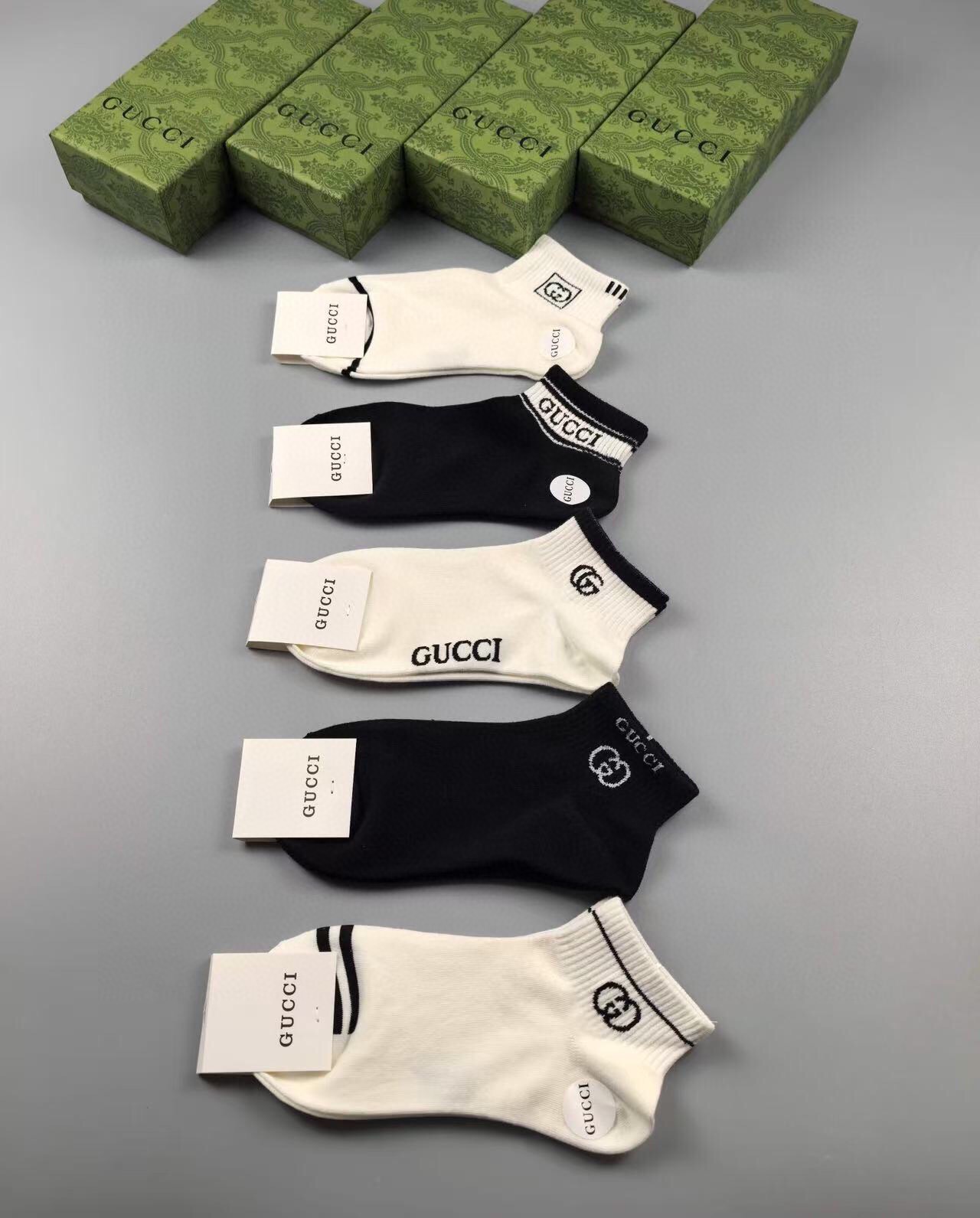 NO:364298,Gucci · Gucci G home new socks [one box and five pairs] classic jacquard logo, super nice, super beautiful, super popular small items, big brands go out on the street, trendy people must have super easy to match socks, stockings, socks, gucci, gucci, socks19860909 Gucci · 古奇G家新品短袜【一盒五双】提花经典标志,超级nice,实物超漂亮,超火爆小单品,大牌出街,潮人必备超好搭袜子,丝袜,袜子,gucci,gucci,socks,accessory
