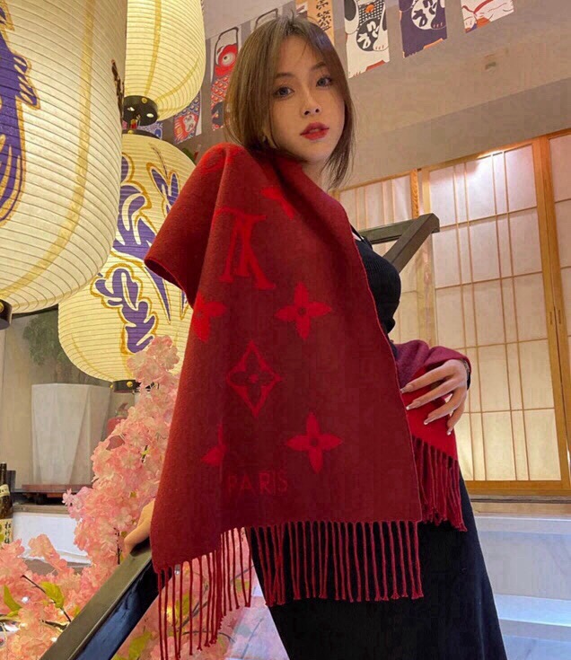 🆕【高端芯片版本】Louis Vitton · 霍思燕同款披肩围巾两用【带芯片+二维码+一色一编码】❗️