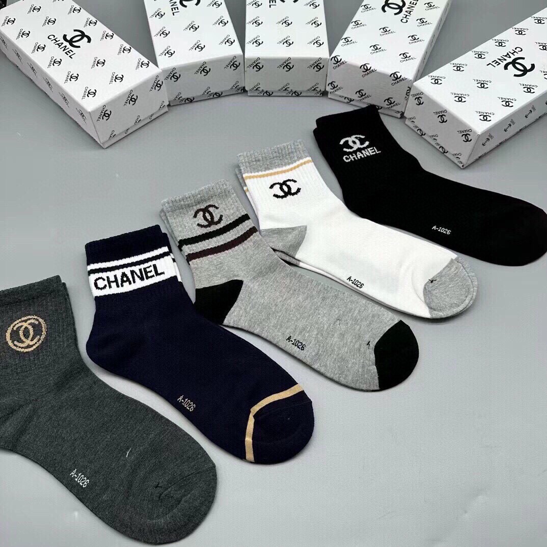 NO:366294,CHANEL CH men's socks [one box and five pairs] pure cotton material, soft, comfortable and breathable, full name of jacquard brand, fried chicken nice, big brands go out on the street, trendy people must have super easy to match socks, stockings, socks, chanel, chanel, socks19860909 CHANEL · 香奈儿CH男款袜子【一盒五双】纯棉材质,柔软舒适透气,提花经典品牌全称logo,炒鸡nice,大牌出街,潮人必备超好搭袜子,丝袜,袜子,chanel,chanel,socks,accessory