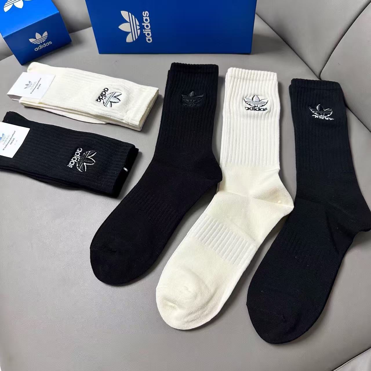NO:585007,Adidas · Adidas' new women's long socks, popular all over the Internet, clover thousands of needle embroidery logo, super nice design, stunning, super good-looking, ins this year's super popular element, pure cotton material, very soft and comfortable [five pairs in a box] socks, stockings, socks, adidas, socks19860909 Adidas · 阿迪达斯新品女款长筒袜子,火爆全网的三叶草万针刺绣logo超级nice设计惊艳绝伦超级好看ins今年超火爆元素单品纯棉材质,非常柔软舒适【一盒五双】袜子,丝袜,袜子,adidas,socks,accessory