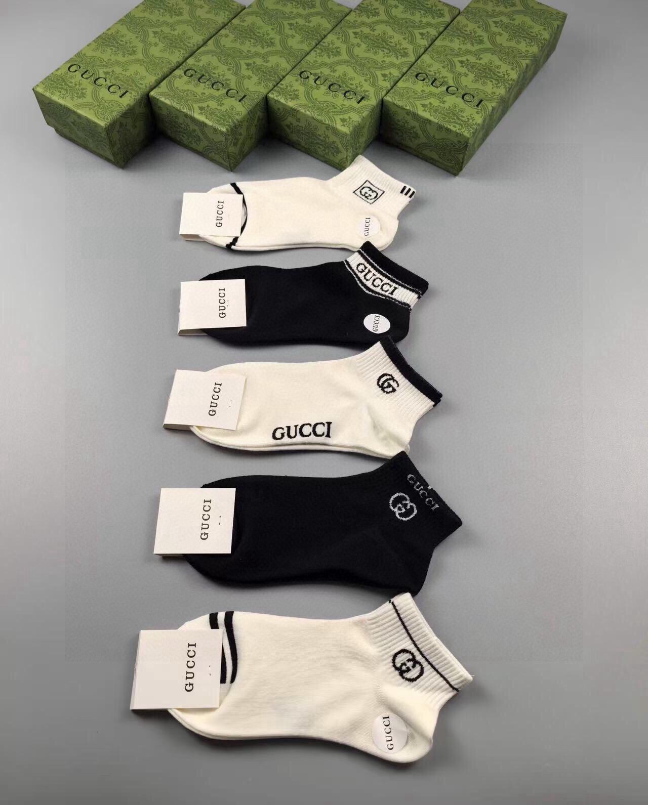 NO:768375,Gucci · Gucci G’s new socks [five pairs in a box] jacquard classic logo, super nice, super beautiful in person, super popular small items, big names on the street, fashionable people must-have super easy-to-match socks, stockings, socks, gucci, gucci, socks19860909 Gucci · 古奇G家新品短袜【一盒五双】提花经典标志,超级nice,实物超漂亮,超火爆小单品,大牌出街,潮人必备超好搭袜子,丝袜,袜子,gucci,gucci,socks,accessory