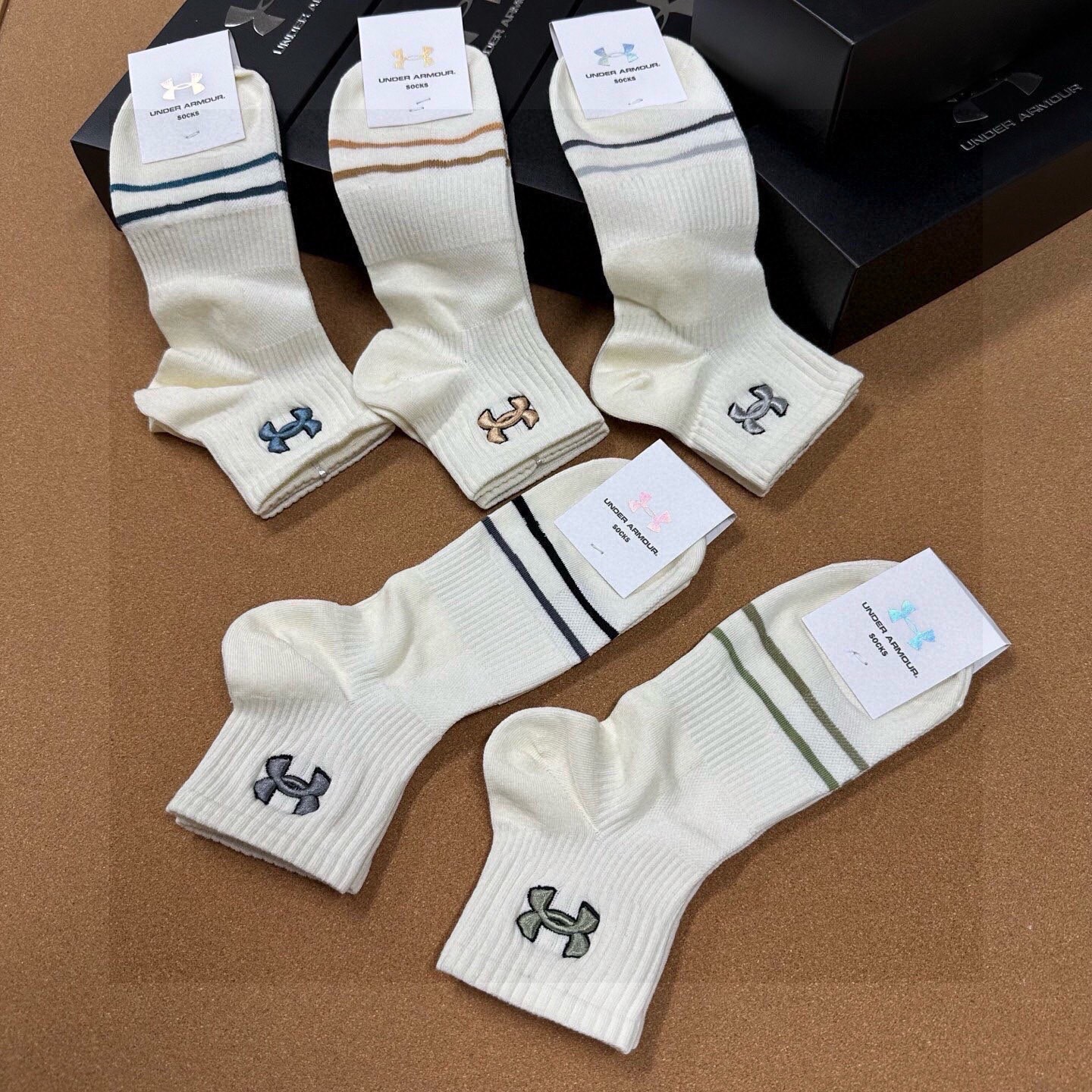 🆕【Under Armour · 安德玛】❗️火爆全网小单品，绝对是你这个春夏的搭配神器❗️ins今年超