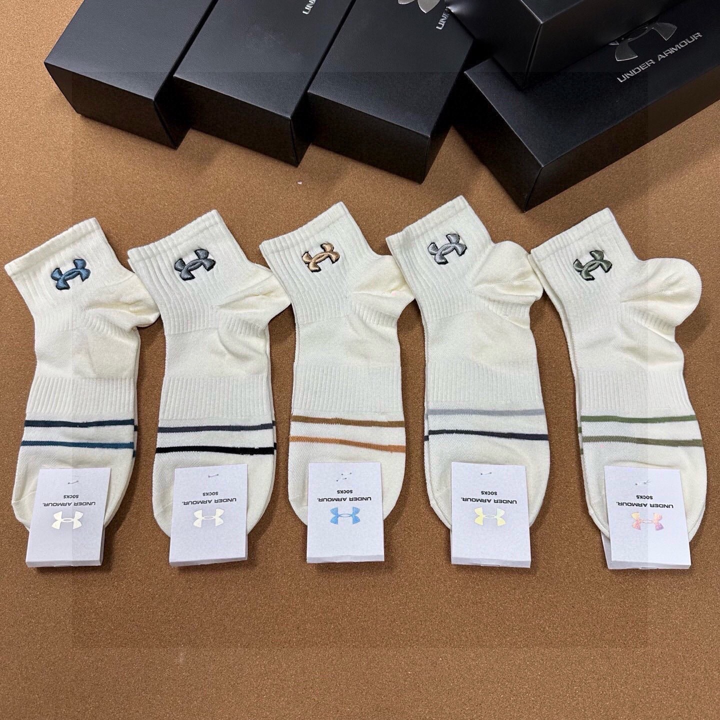 🆕【Under Armour · 安德玛】❗️火爆全网小单品，绝对是你这个春夏的搭配神器❗️ins今年超