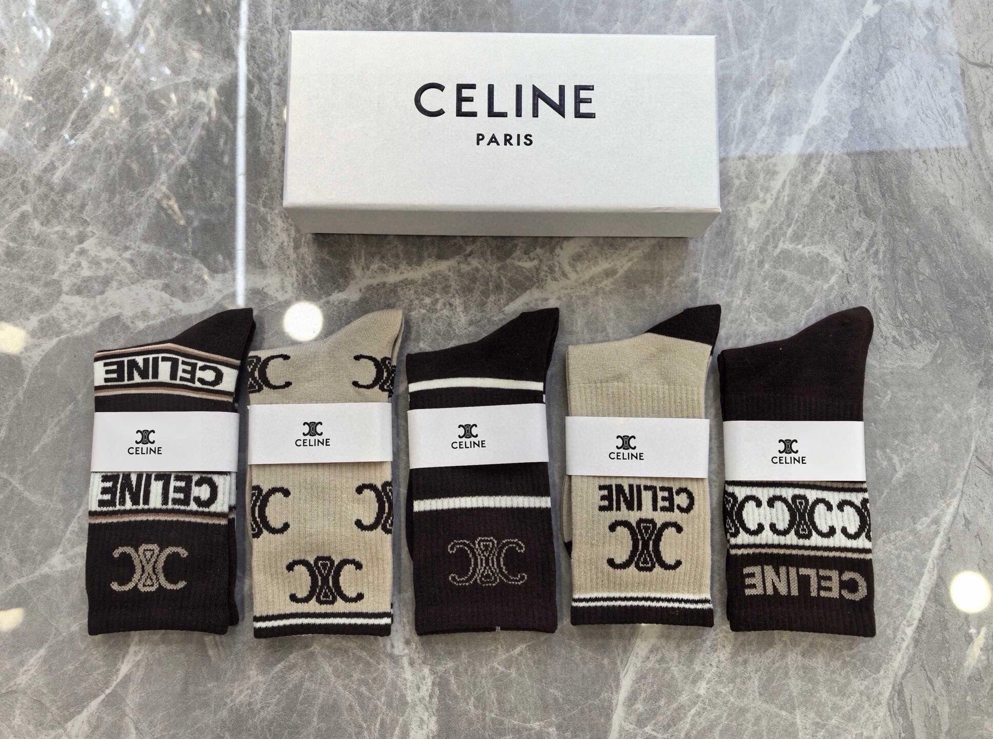 🆕Celine · 赛琳❗️CE家新品女款中筒袜子❗️【一盒五双】纯棉材质，柔软舒适透气，提花经典CE标