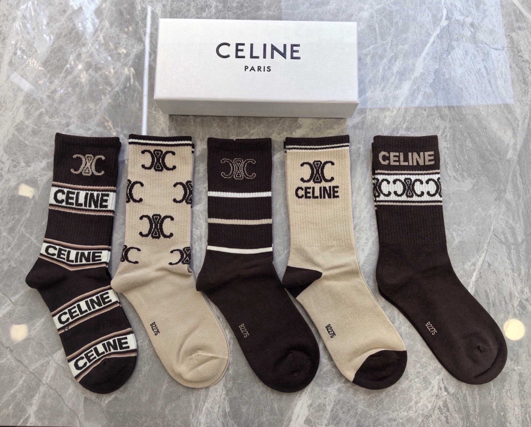 🆕Celine · 赛琳❗️CE家新品女款中筒袜子❗️【一盒五双】纯棉材质，柔软舒适透气，提花经典CE标