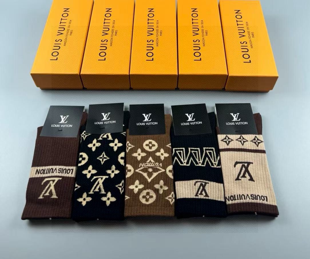 🆕Louis Vuitton · 路易威登❗️驴家新品高筒袜子❗️【一盒五双】纯棉材质，提花经典标志，柔