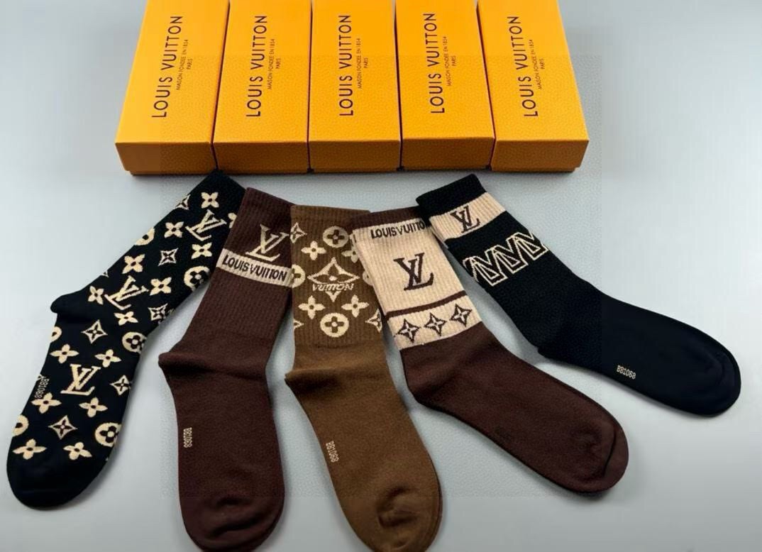 🆕Louis Vuitton · 路易威登❗️驴家新品高筒袜子❗️【一盒五双】纯棉材质，提花经典标志，柔