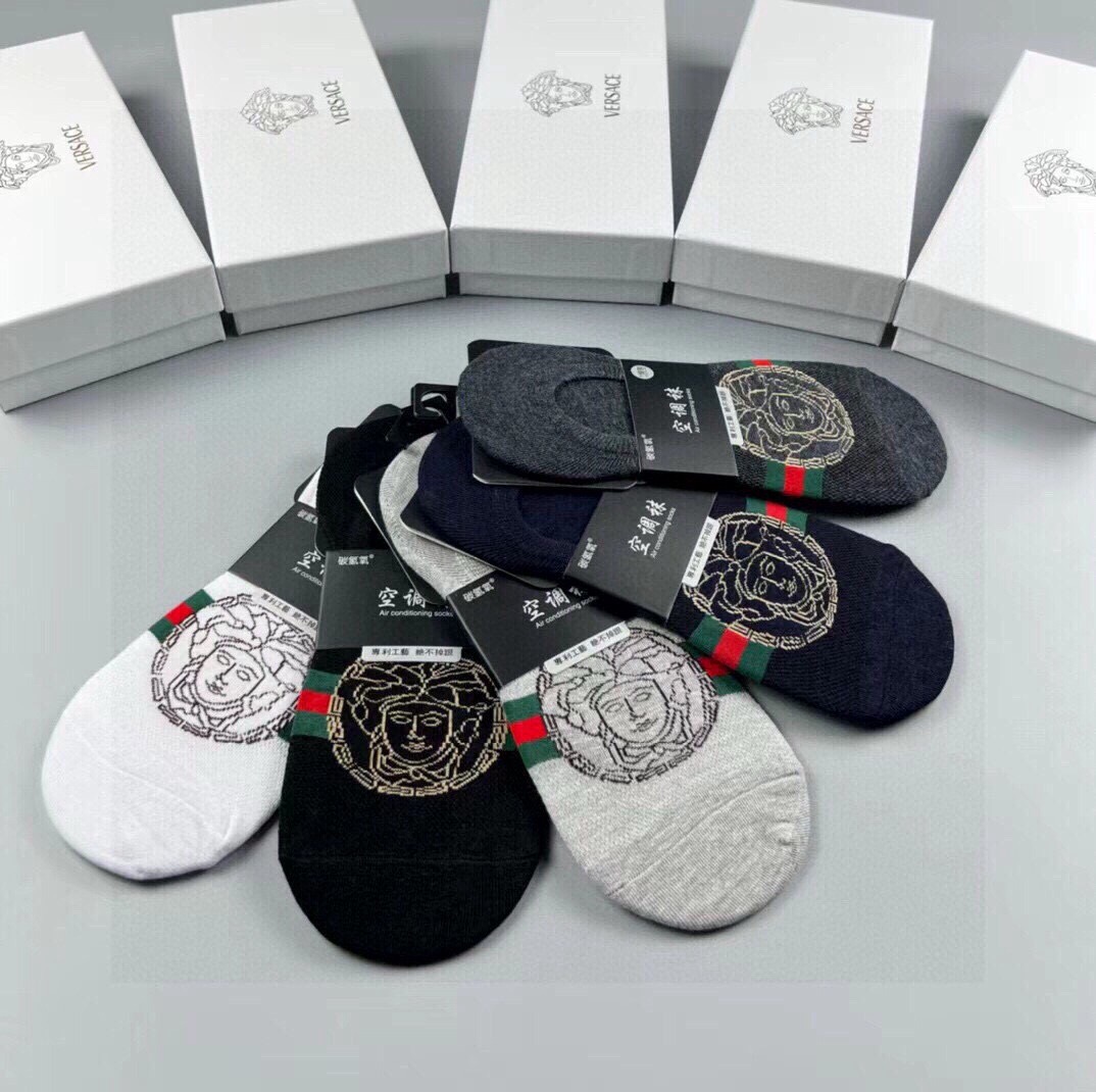 🆕Versace · 范思哲❗️新品男款隐形船袜❗️【一盒五双】纯棉材质织造，超柔软舒适，提花经典美人头