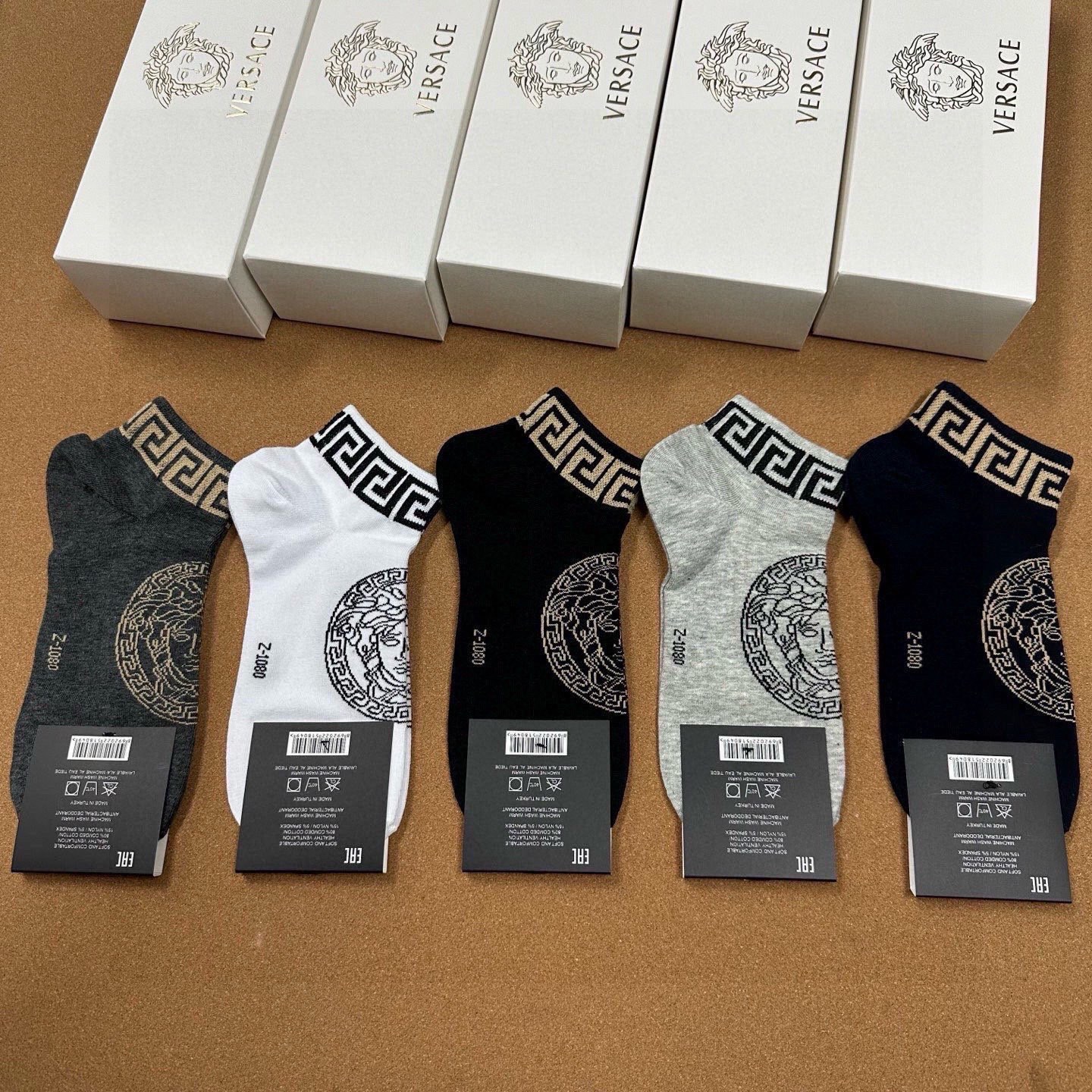 🆕Versace · 范思哲❗️新品男款袜子❗️【一盒五双】纯棉材质织造，超柔软舒适，提花经典logo，