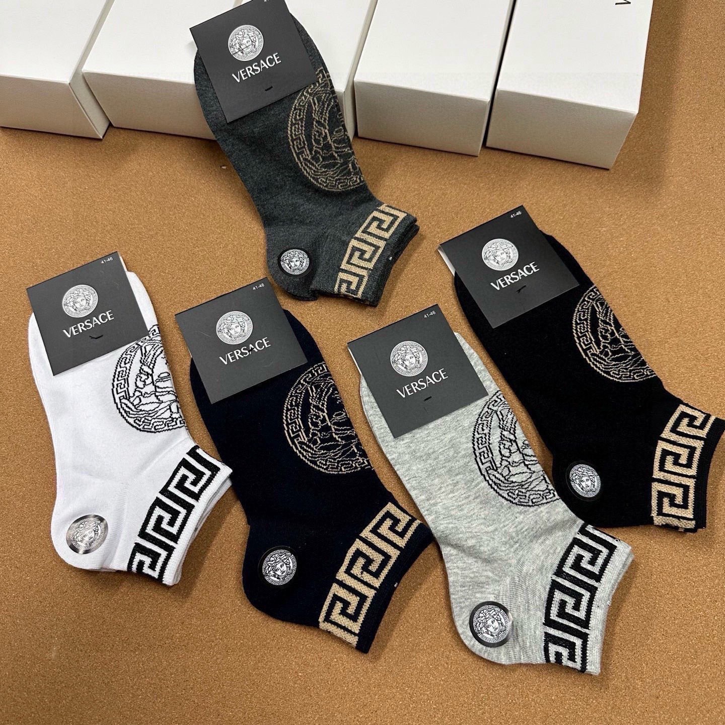 🆕Versace · 范思哲❗️新品男款袜子❗️【一盒五双】纯棉材质织造，超柔软舒适，提花经典logo，