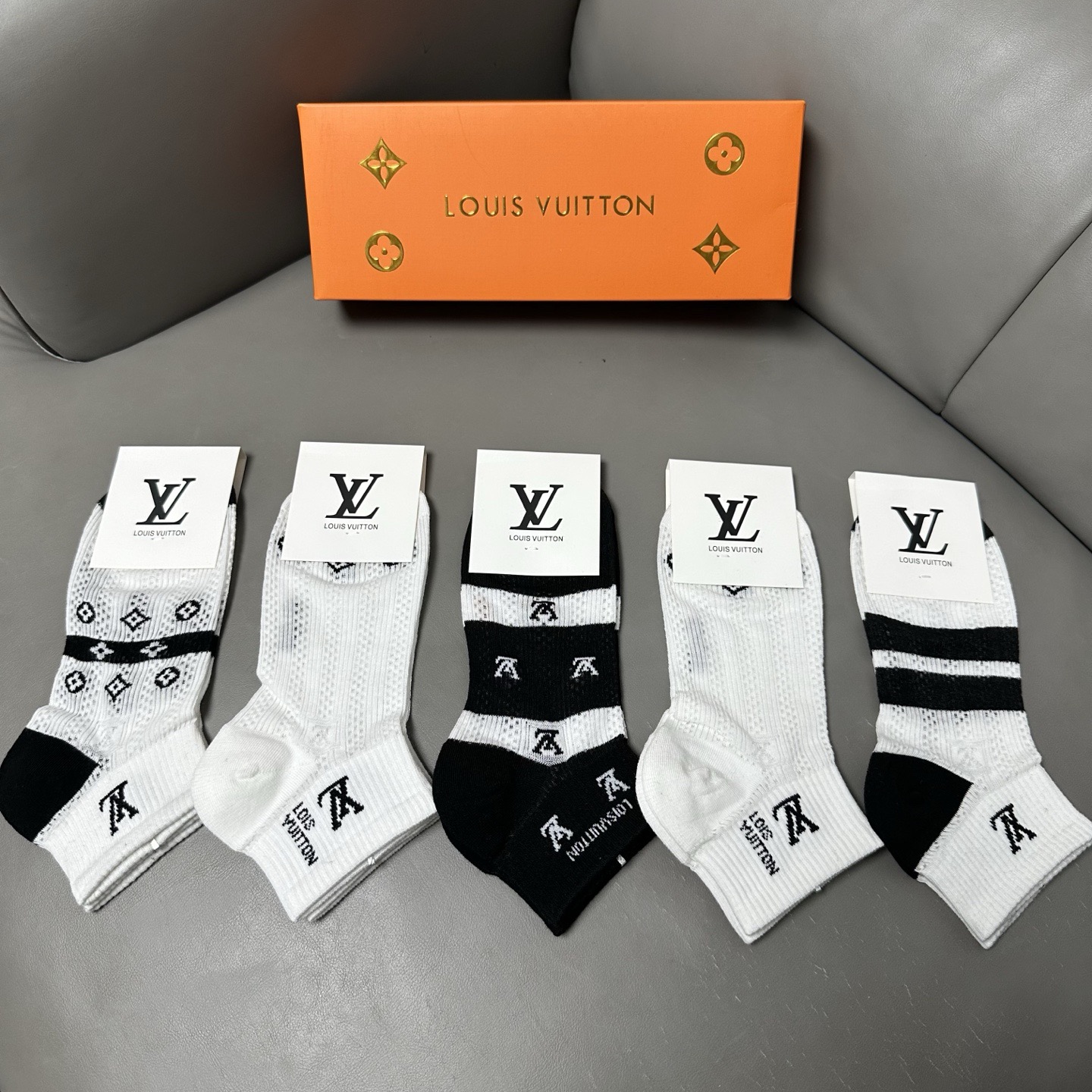 🆕Louis Vuitton · 路易威登❗️驴家新品女款袜子❗️【一盒五双】提花驴家经典logo，纯棉