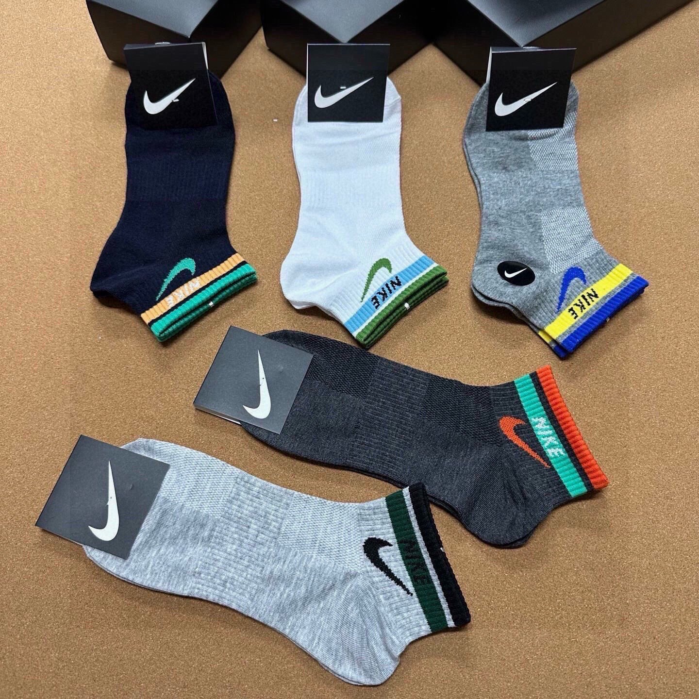 🆕☑️Nike · 耐克❗☑️️永远的经典永远的☑️❗️精梳棉材质，透气吸汗柔软舒适，上脚非常nice❗