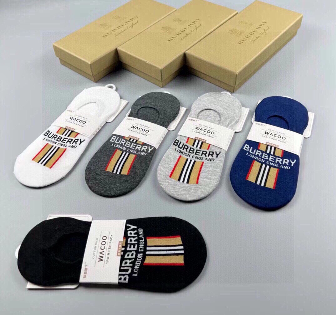🆕Burberry · 巴宝莉❗️B家新品男款隐形袜子❗️【一盒五双】纯棉材质织造，超柔软舒适，提花经典