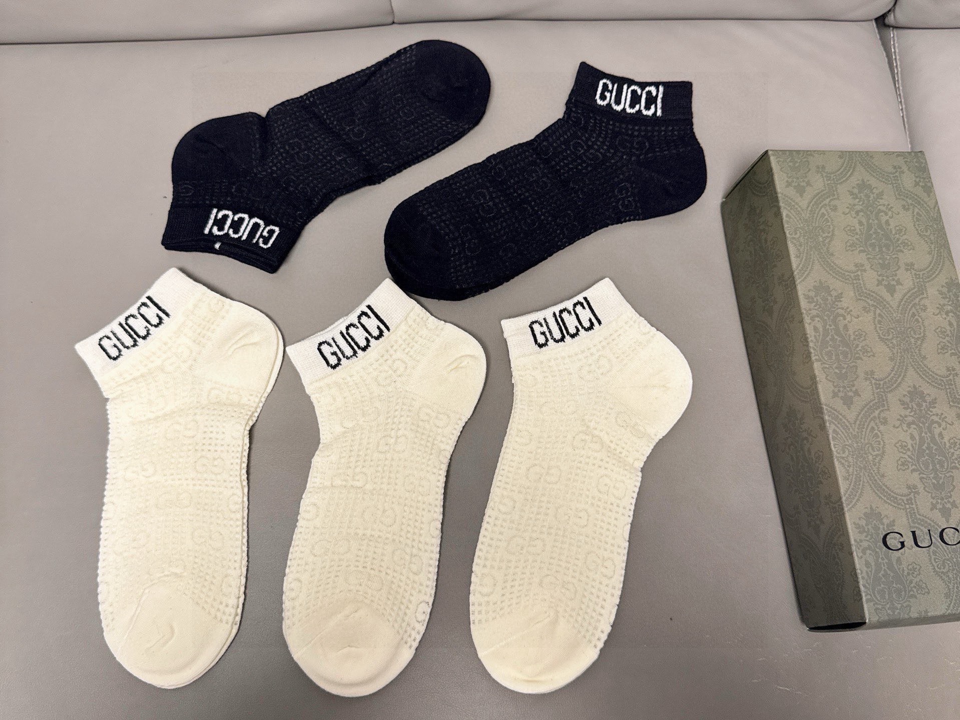 🆕Gucci · 古奇新品短袜❗️【一盒五双】提花经典标志，超级nice，实物超漂亮，超火爆小单品，大牌