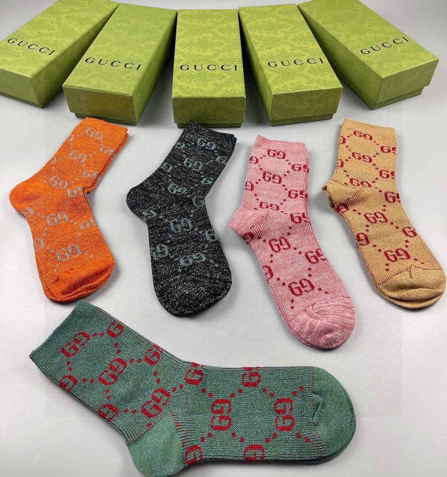 🆕Gucci · 古奇❗️超级经典中筒袜子❗️【一盒五双】G家专柜一直在售的经典款，双针双路纯棉织造，加