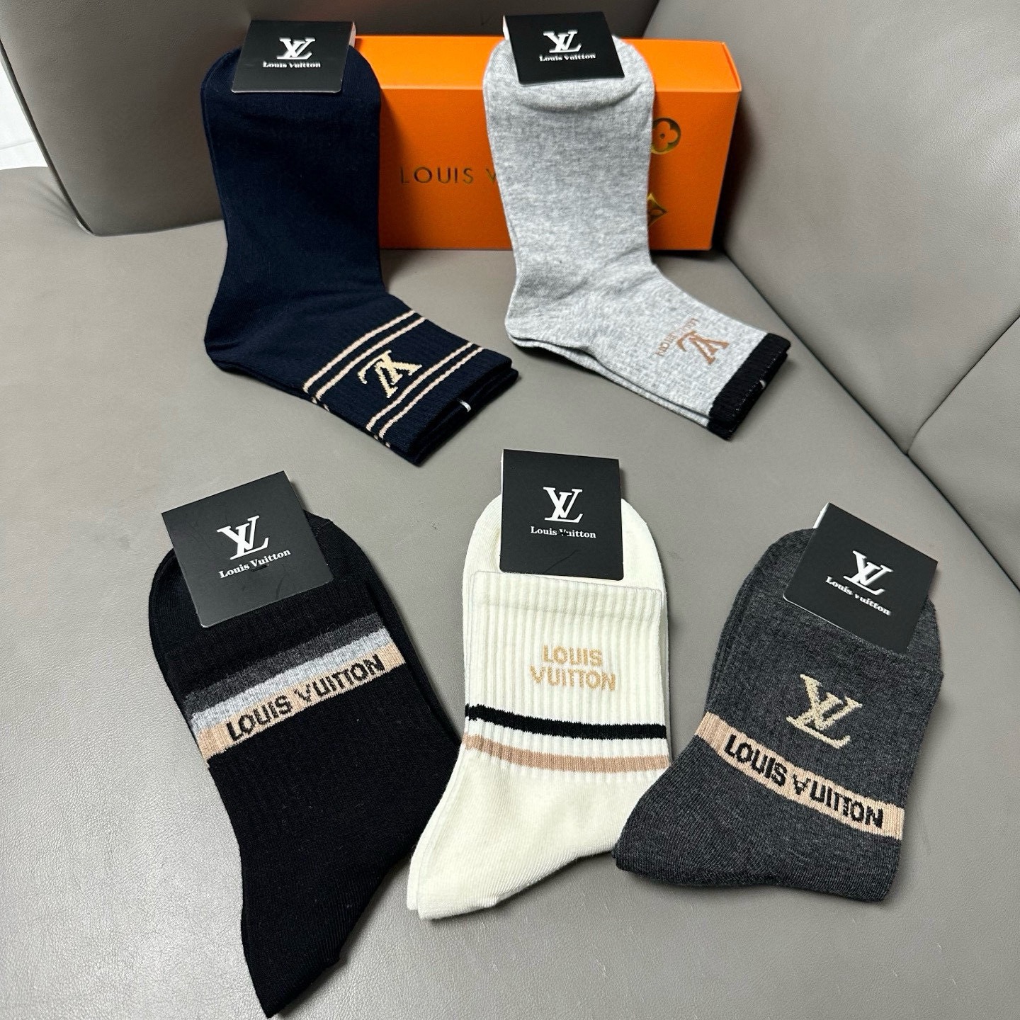 🆕Louis Vuitton · 路易威登❗️驴家新品男款袜子❗️【一盒五双】驴家经典logo，纯棉材质