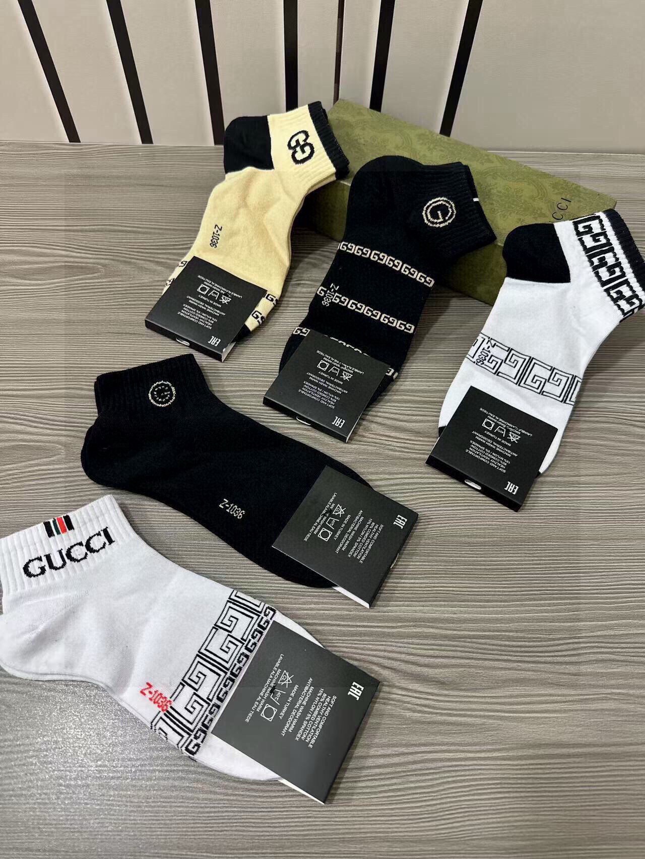 🆕Gucci · 古奇❗️G家新品短袜❗️【一盒五双】提花经典标志，超级nice，实物超漂亮，超火爆小单