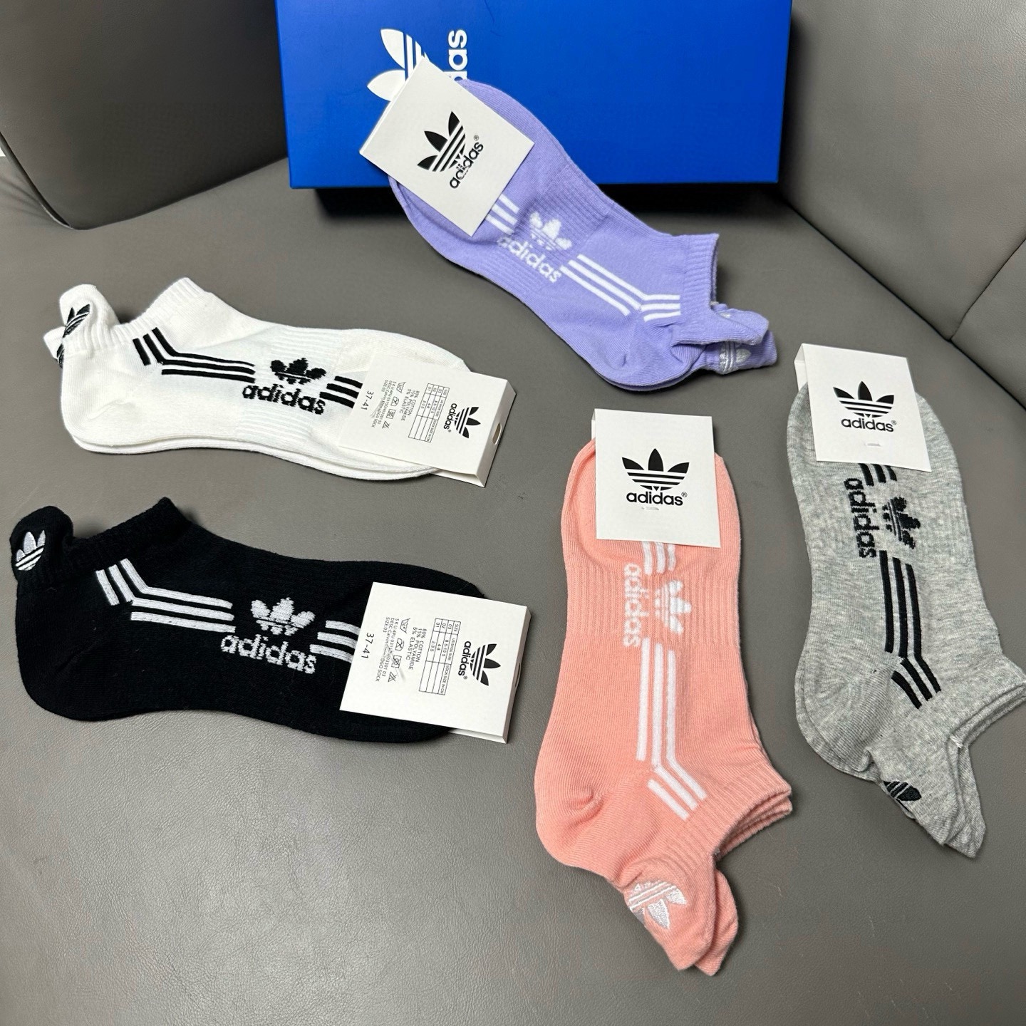 🆕Adidas · 阿迪达斯❗️火爆全网的三叶草❗️☘️logo超级nice❗️❗️设计惊艳绝伦超级好看