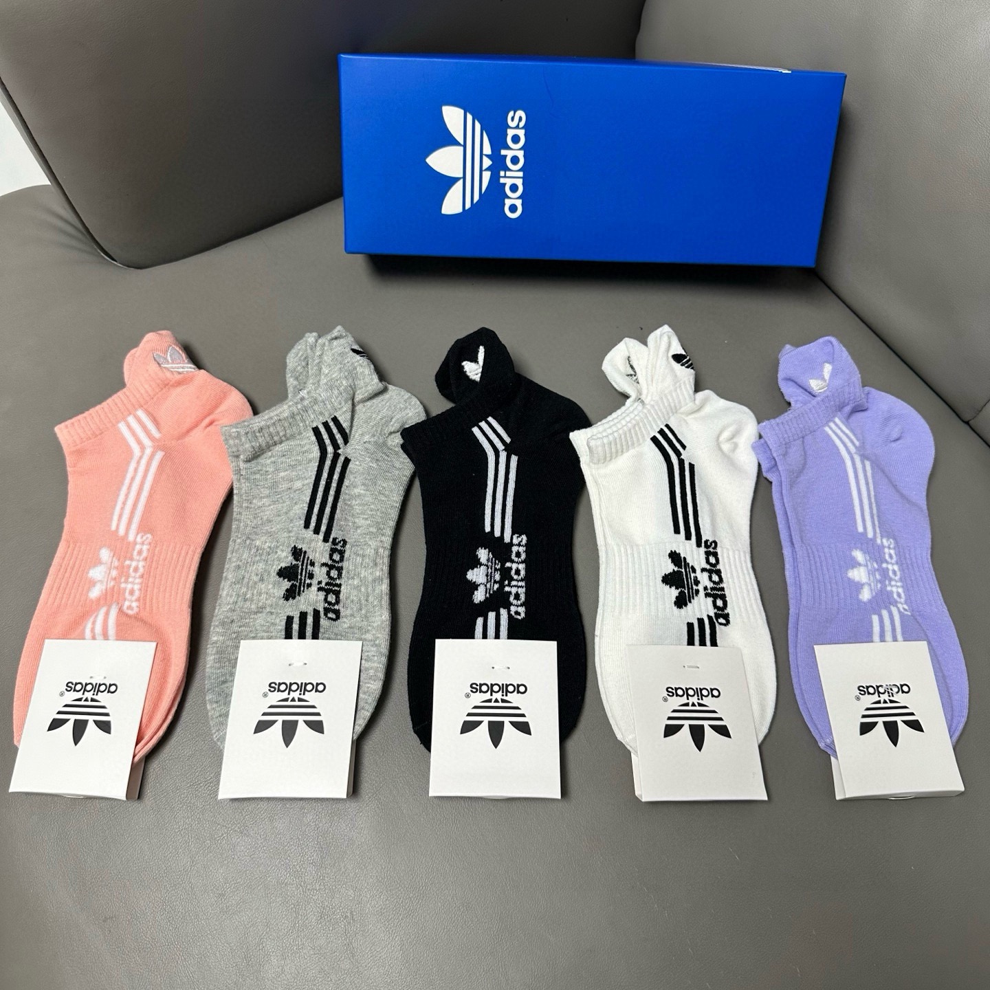 🆕Adidas · 阿迪达斯❗️火爆全网的三叶草❗️☘️logo超级nice❗️❗️设计惊艳绝伦超级好看