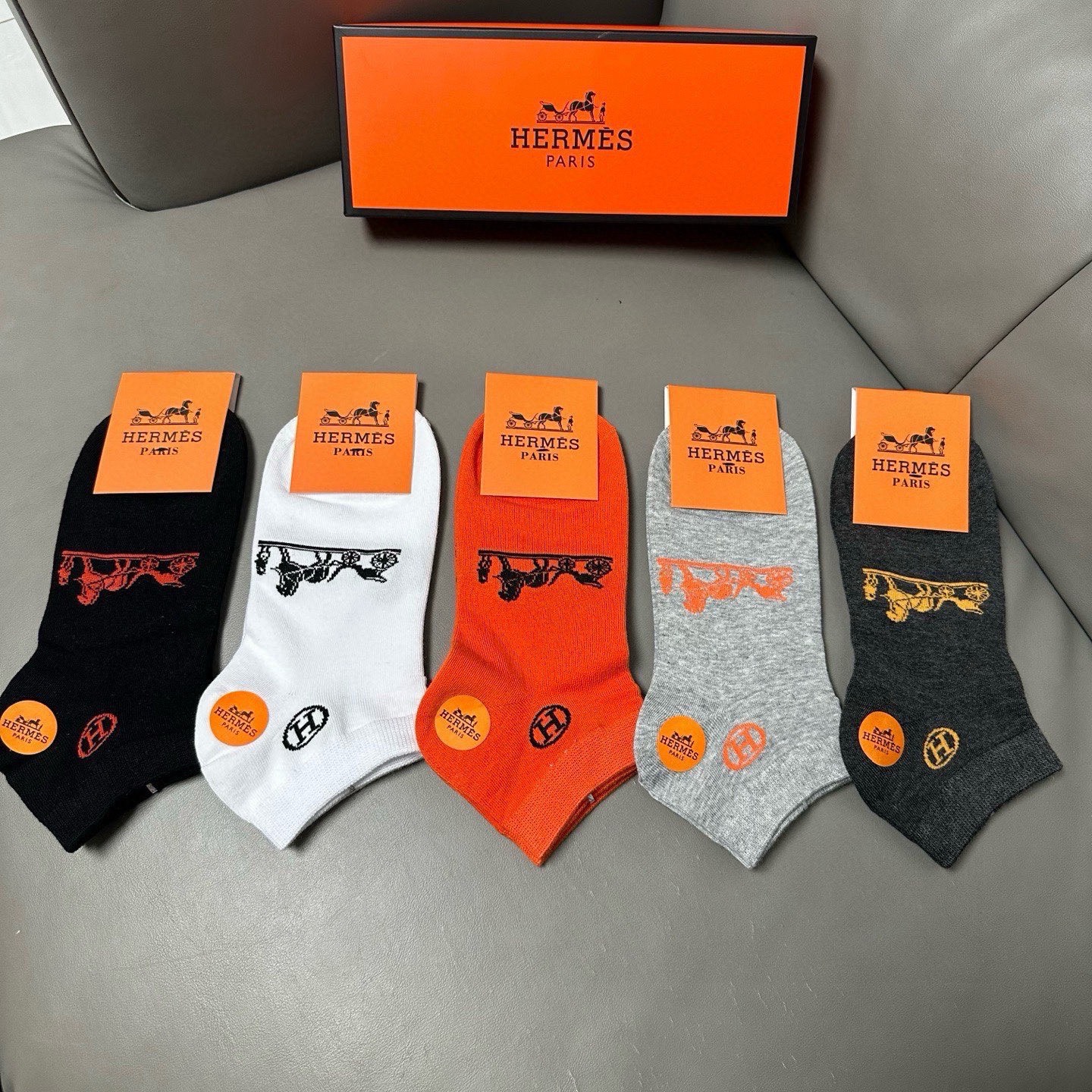 🆕Hermes · 爱马仕❗️大H新品男款春夏款袜子❗️【一盒五双】提花经典H家标志，纯棉材质制造，透气