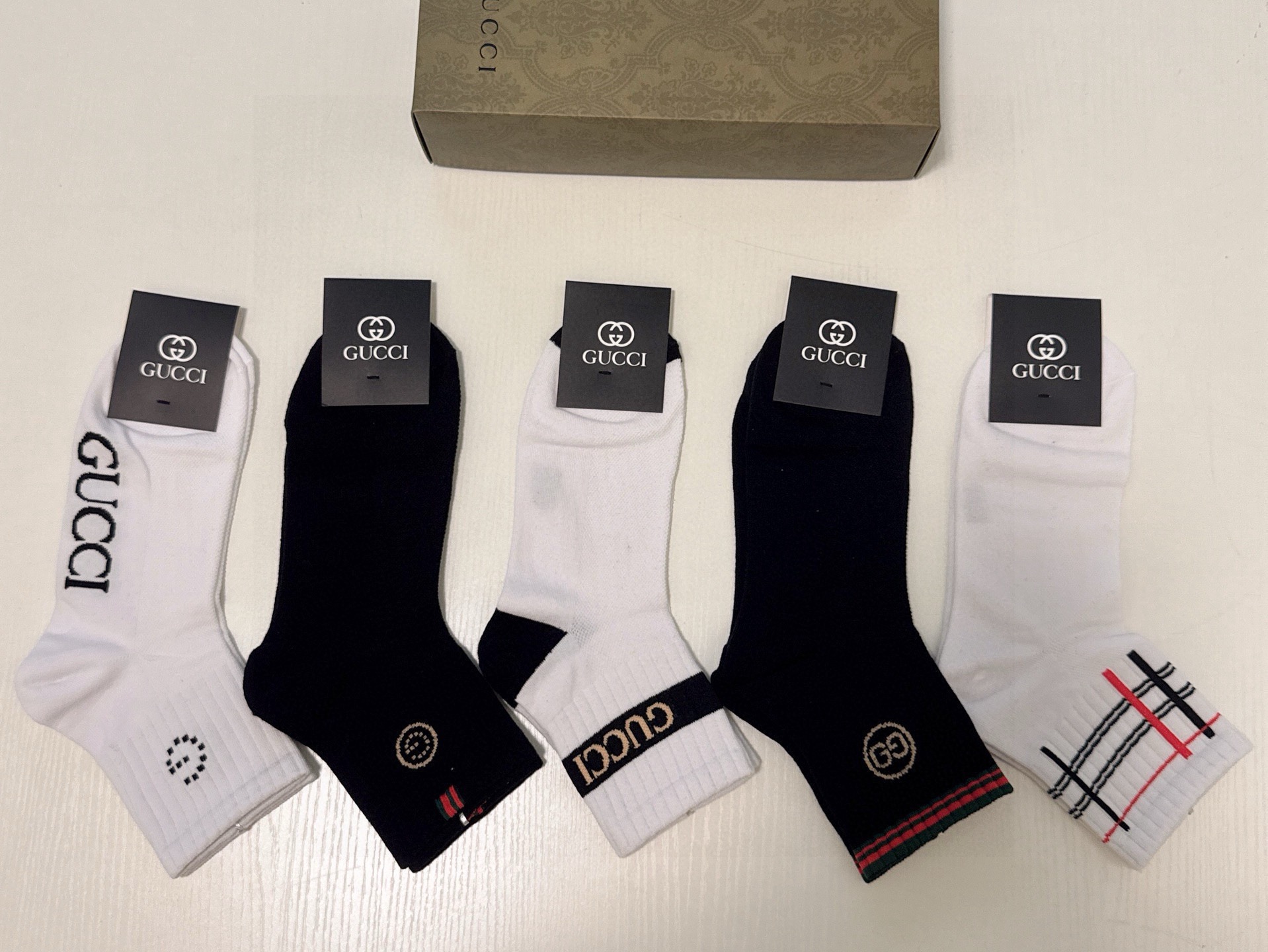 🆕Gucci · 古奇❗️G家新品袜子❗️【一盒五双】提花经典双G标志，超级nice，实物超漂亮，超火爆