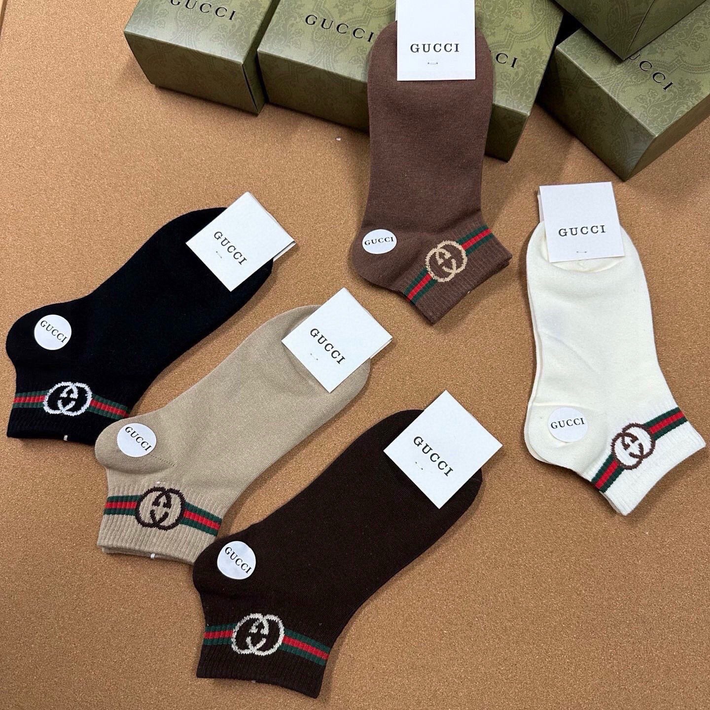 🆕Gucci · 古奇❗️G家新品短袜❗️【一盒五双】提花经典标志，超级nice，实物超漂亮，超火爆小单