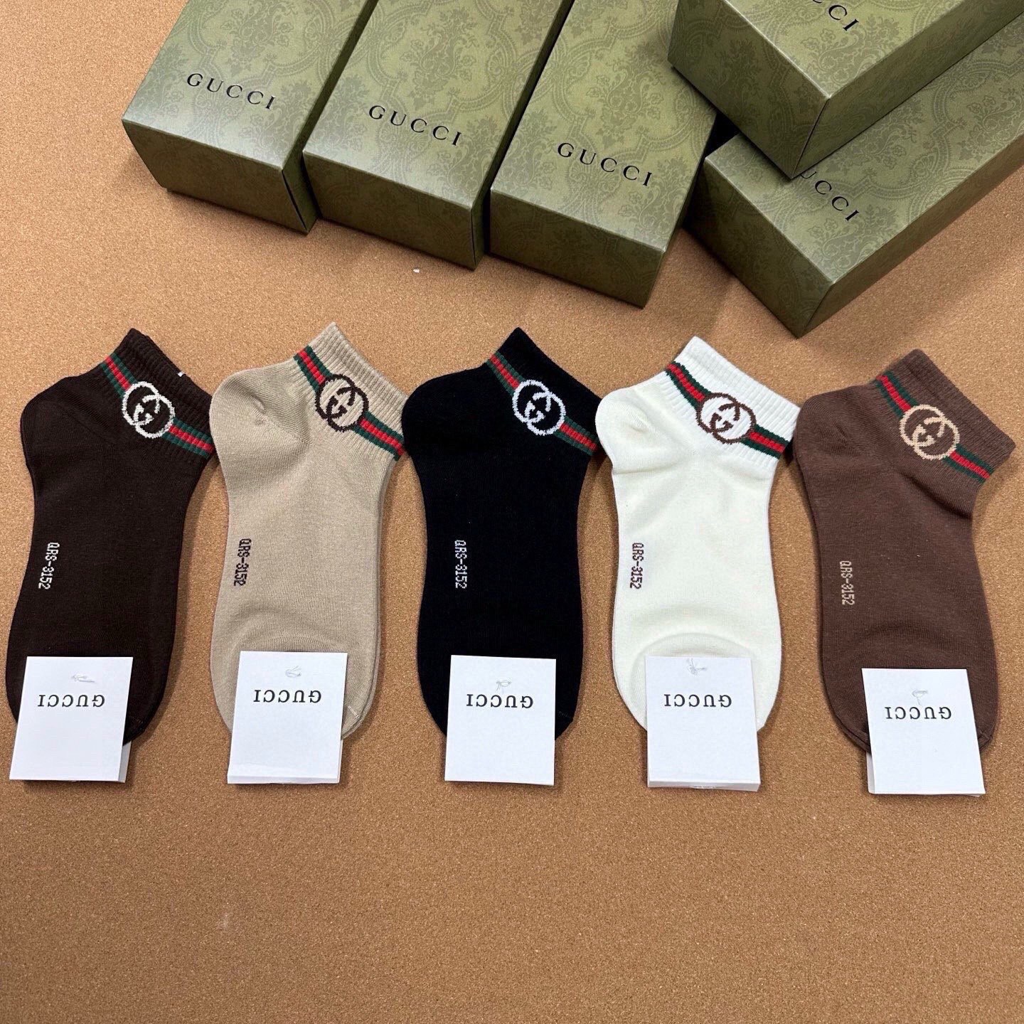 🆕Gucci · 古奇❗️G家新品短袜❗️【一盒五双】提花经典标志，超级nice，实物超漂亮，超火爆小单