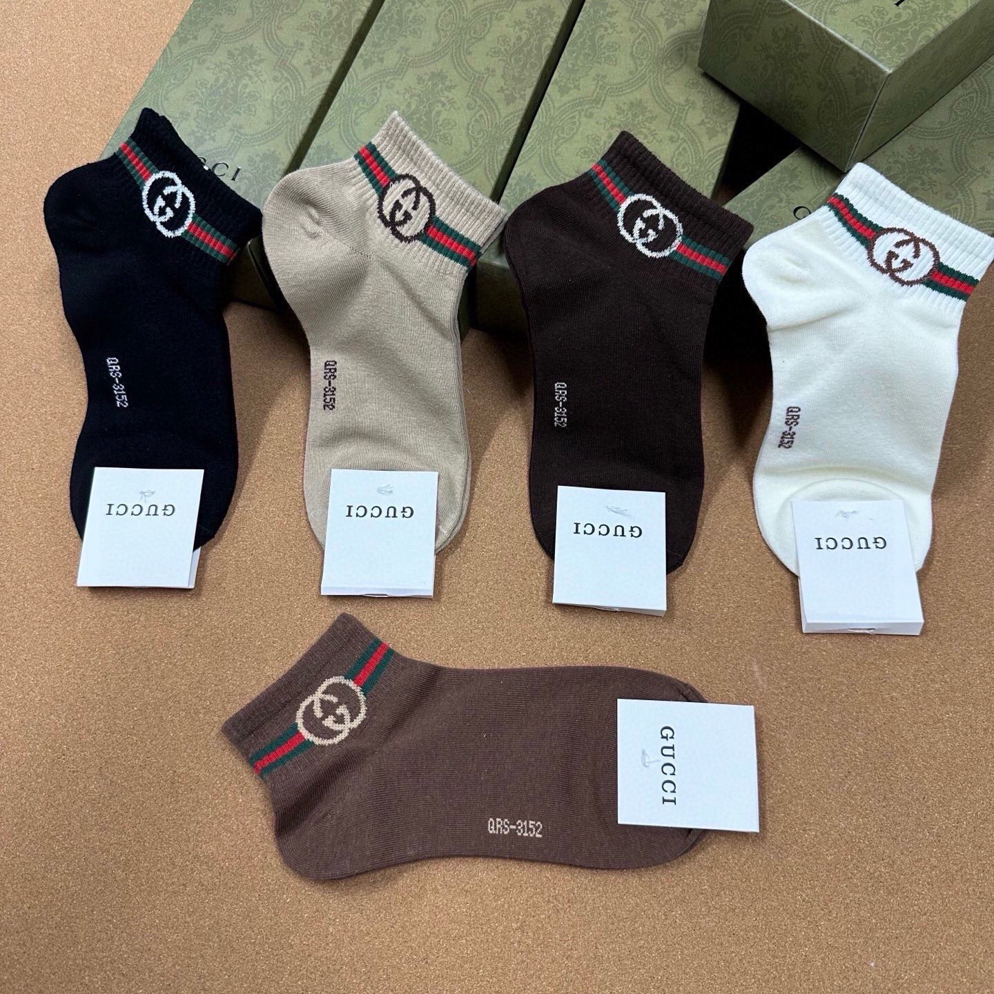 🆕Gucci · 古奇❗️G家新品短袜❗️【一盒五双】提花经典标志，超级nice，实物超漂亮，超火爆小单