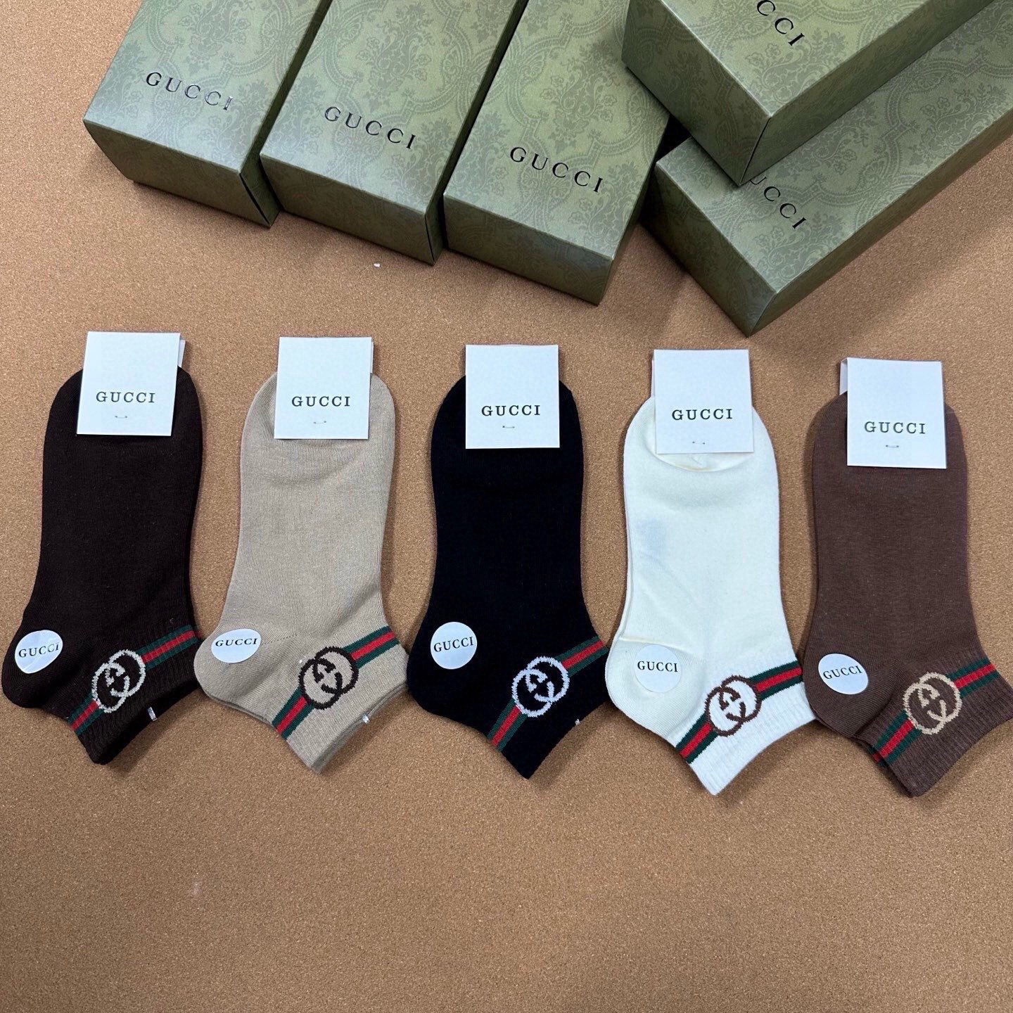 🆕Gucci · 古奇❗️G家新品短袜❗️【一盒五双】提花经典标志，超级nice，实物超漂亮，超火爆小单