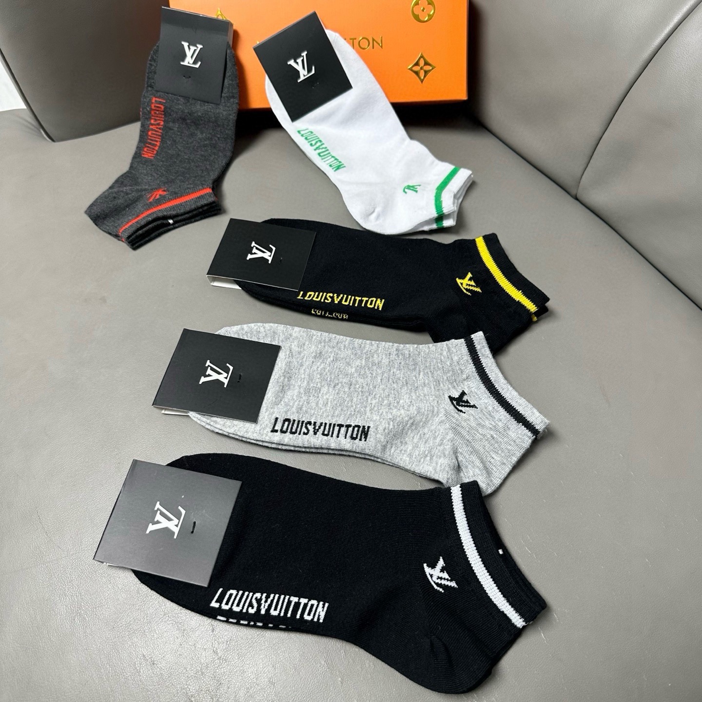 🆕Louis Vuitton · 路易威登❗️驴家新品男款袜子❗️【一盒五双】提花驴家经典logo，纯棉